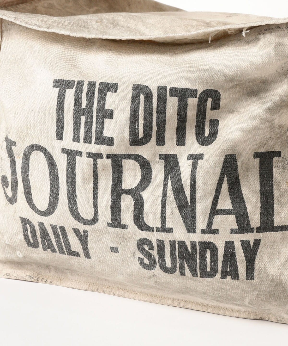 (ASK availability First) BEAMS BOW WOW / NEWSPAPER BAG new