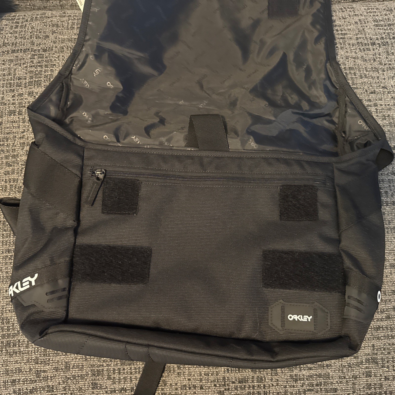NEW Oakley Tactical Field Gear Black Laptop Shoulder Messenger Carrier Bag 16×12
