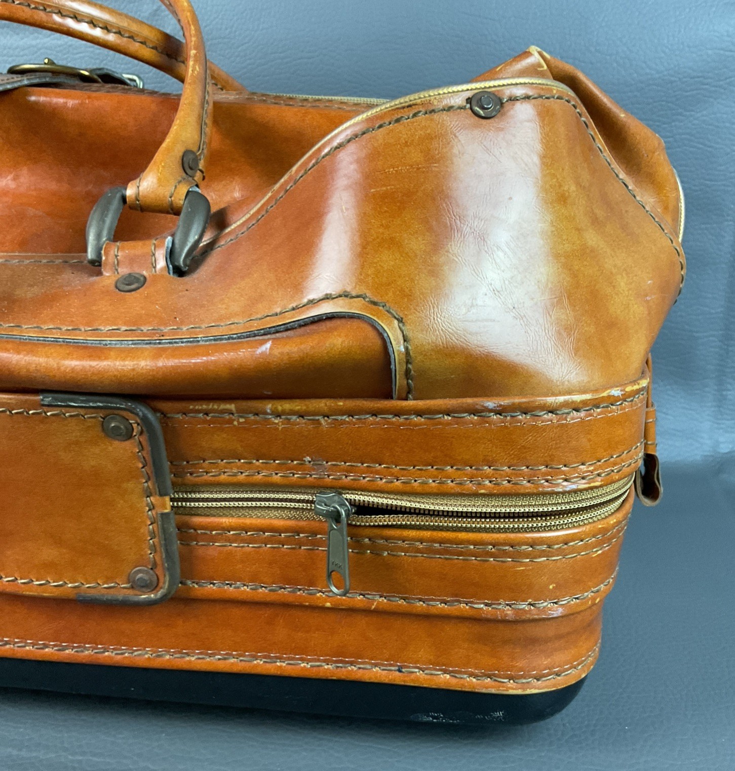 RARE Brown Leather Locking Burton Duffle Divided Bag Hard Bottom