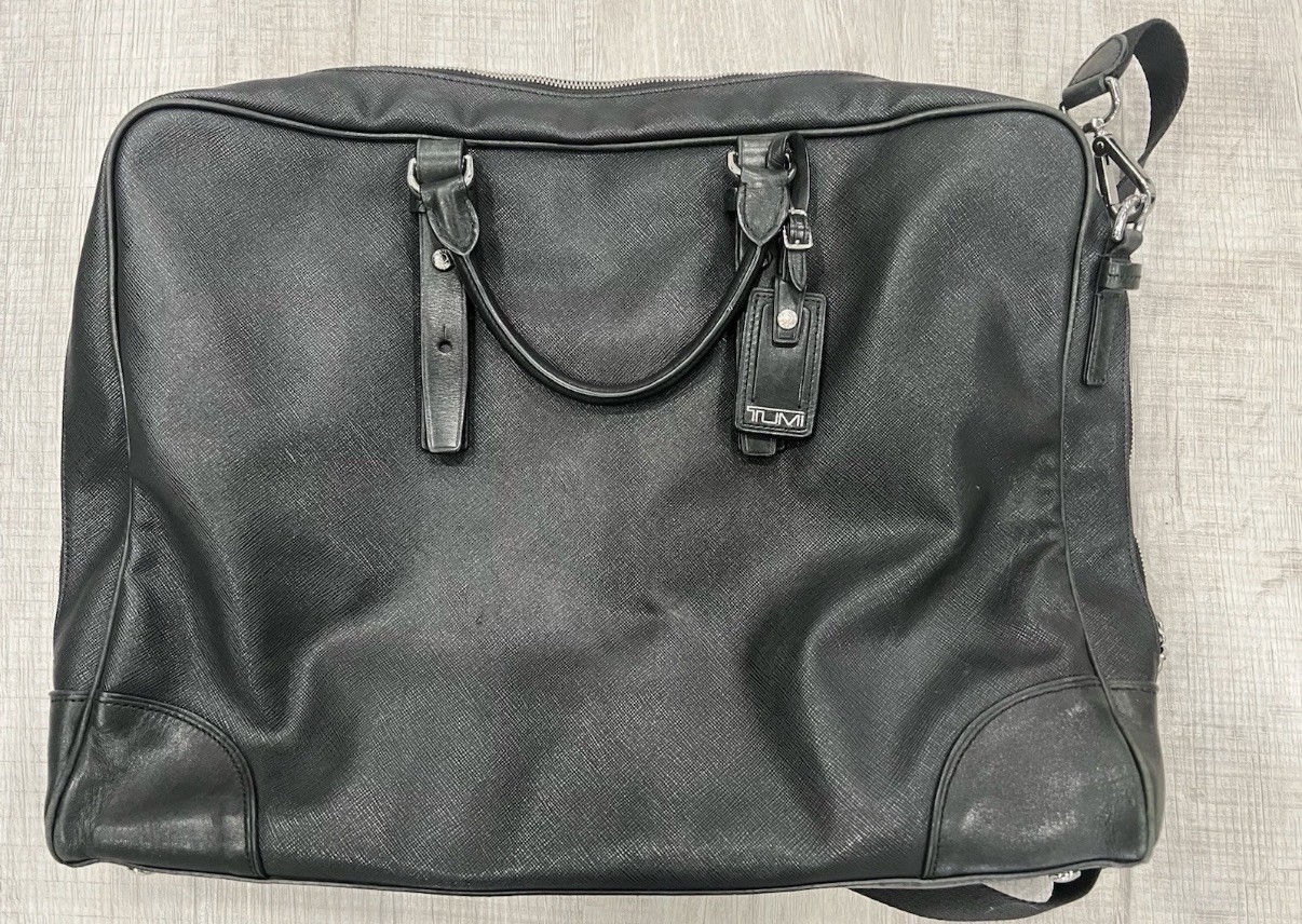 Tumi Easton Slim Top Zip Brief Briefcase Leather Bag 69717HKO