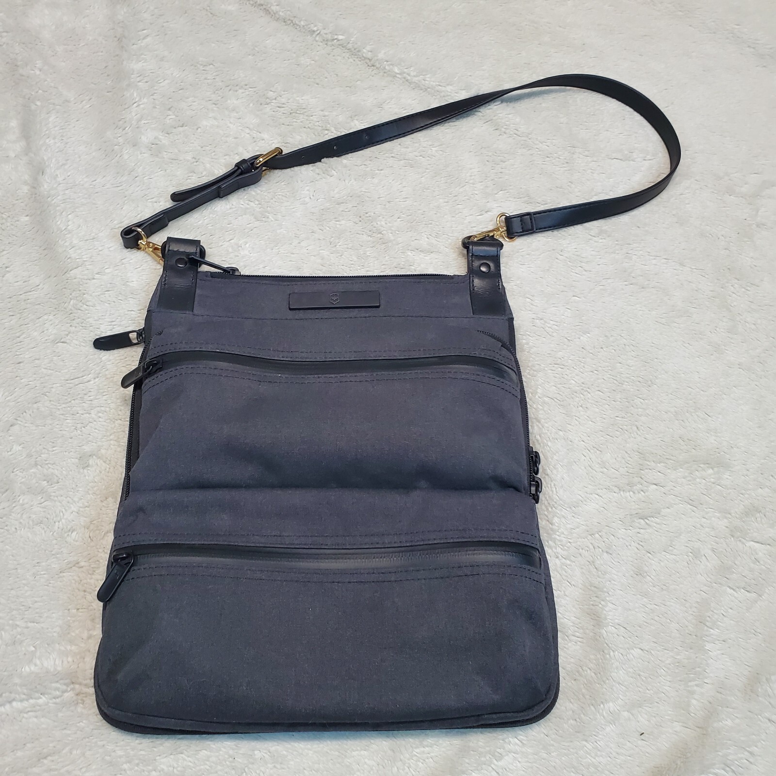 Victorinox Gray Swiss Army Men Crossbody Bag Fabric Office School Shoulder Strap