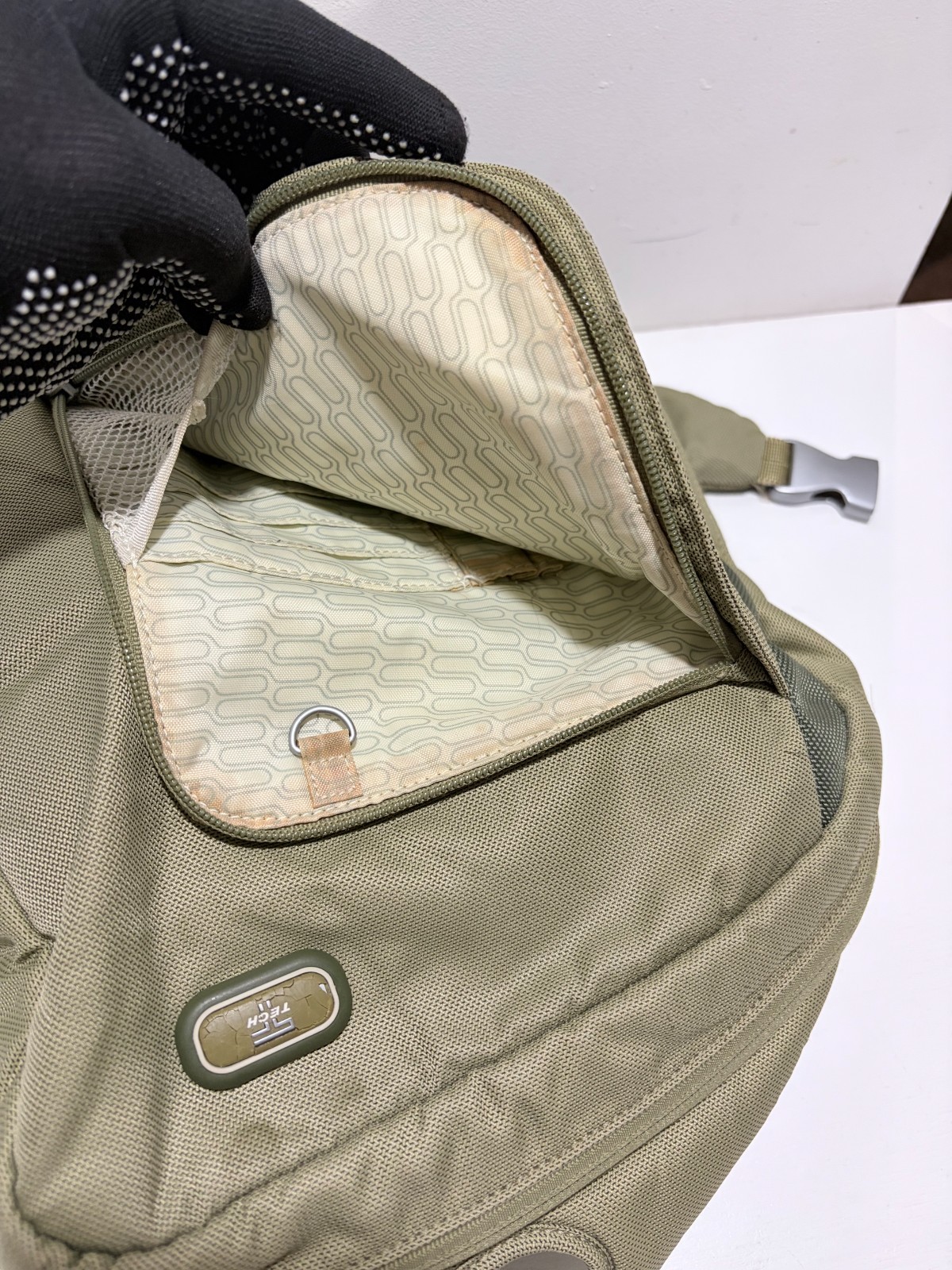 Tumi T-Tech Convertible Bag Olive Green 13.25″x12″ Rare