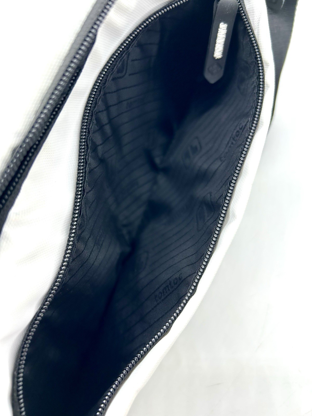 TomToc T-21 Compact Cross Body Shoulder Sling Bag Medium GUC White On White