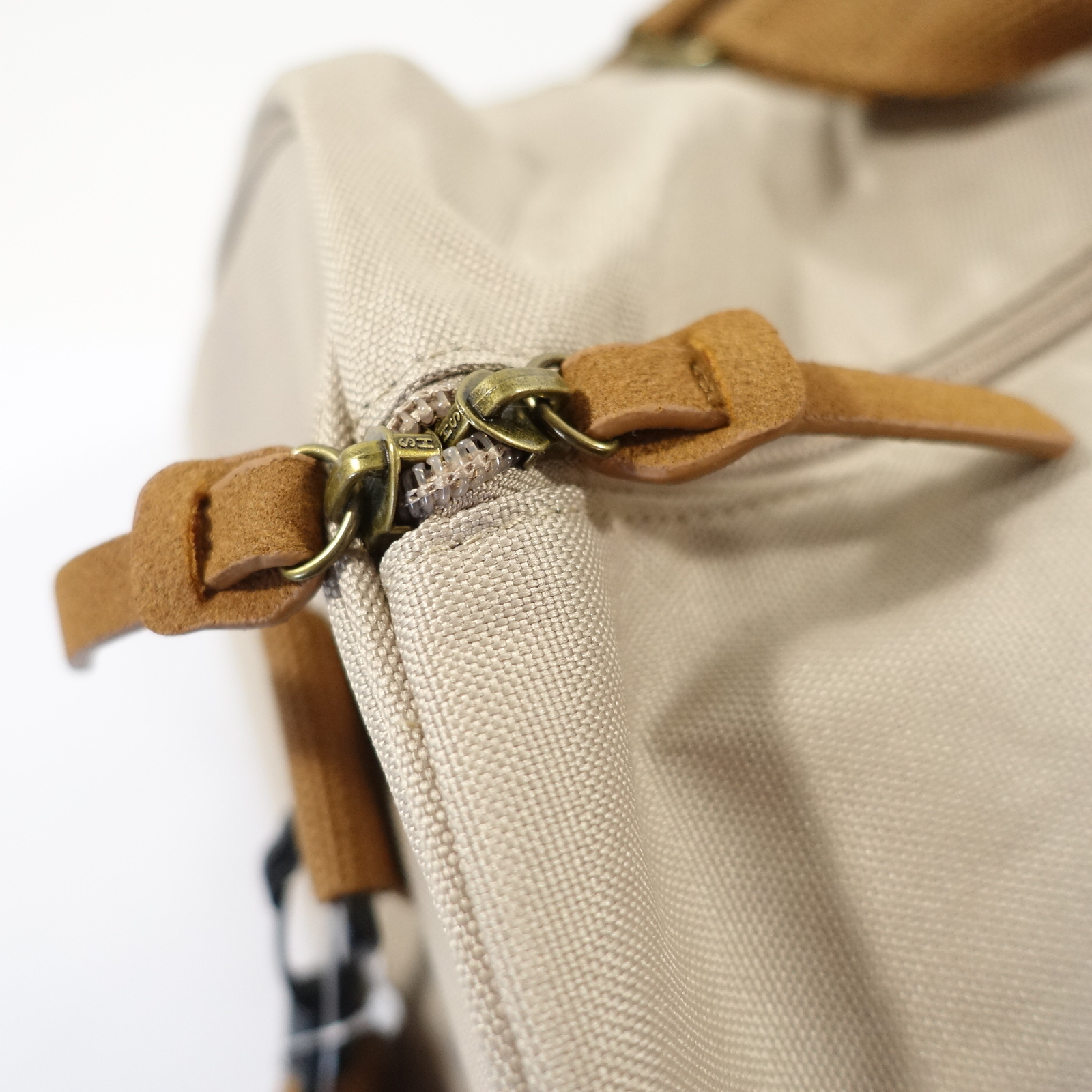 SUN STONE 100135047 COLORBLOCK BEIGE BROWN REED DUFFLE BAG MENS NWT NEW