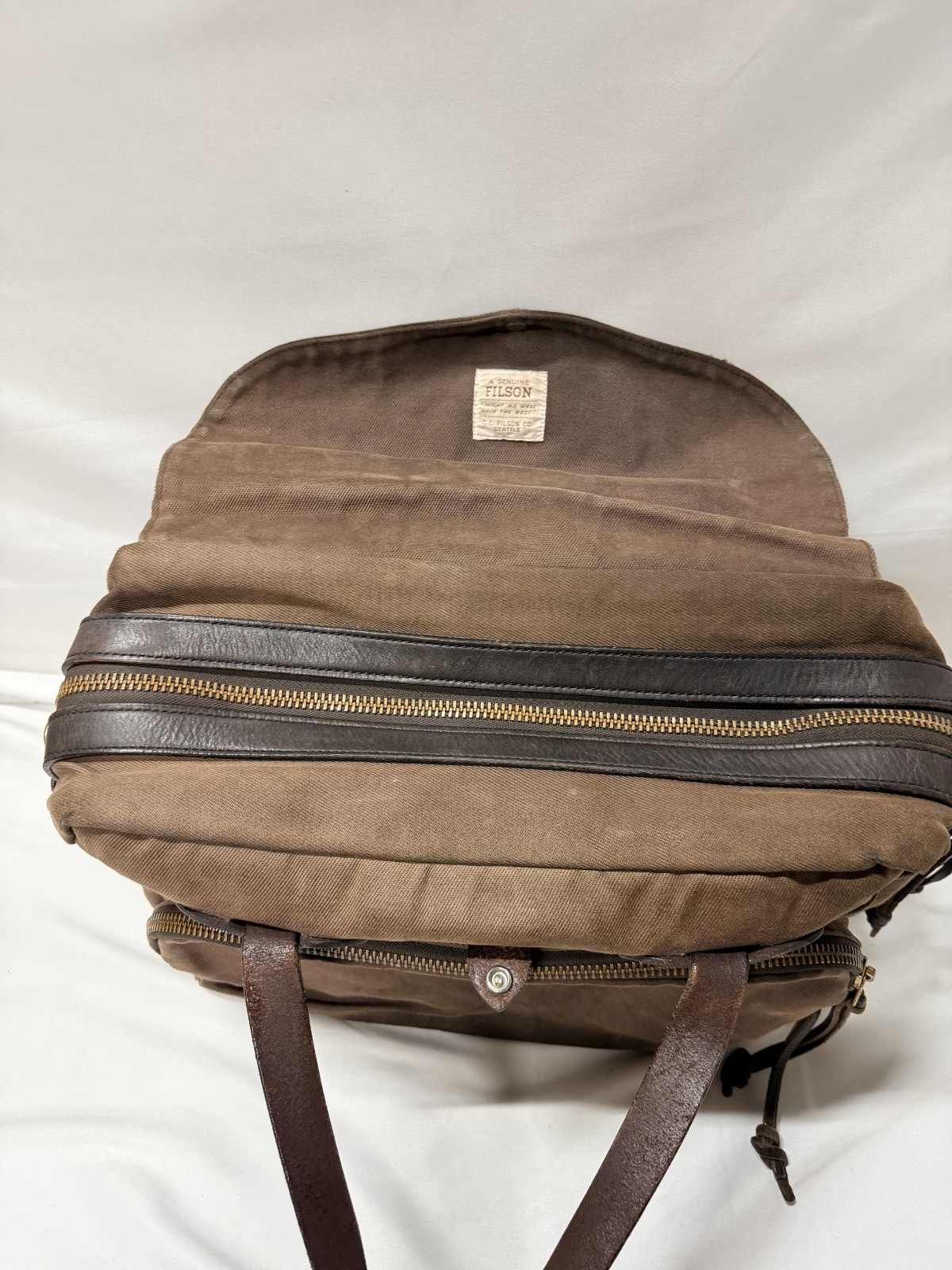 Filson Rugged Twill Padded Computer Bag Brown Made in USA STYLE:70258
