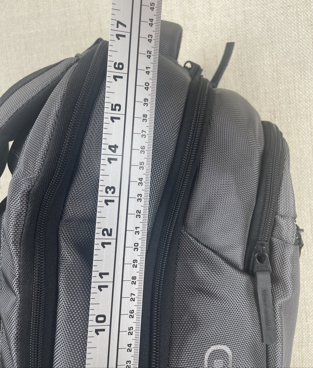 OGIO Ace Backpack 17” Laptop Pack-Tablet Sleeve Metallic Gray Padded Back
