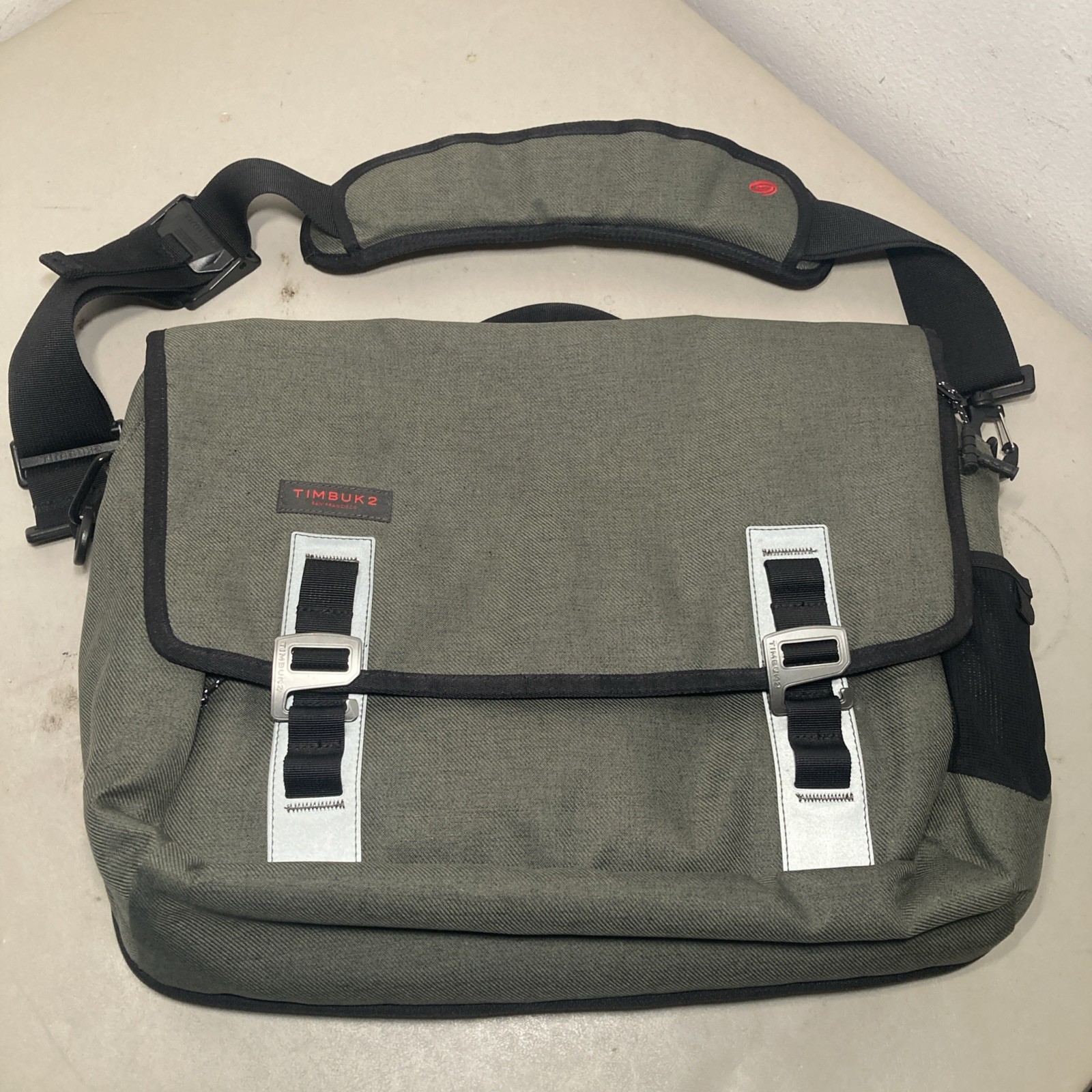 Timbuk2 Stuck In The Middle With You Messenger Shoulder Crossbody Grey Bag
