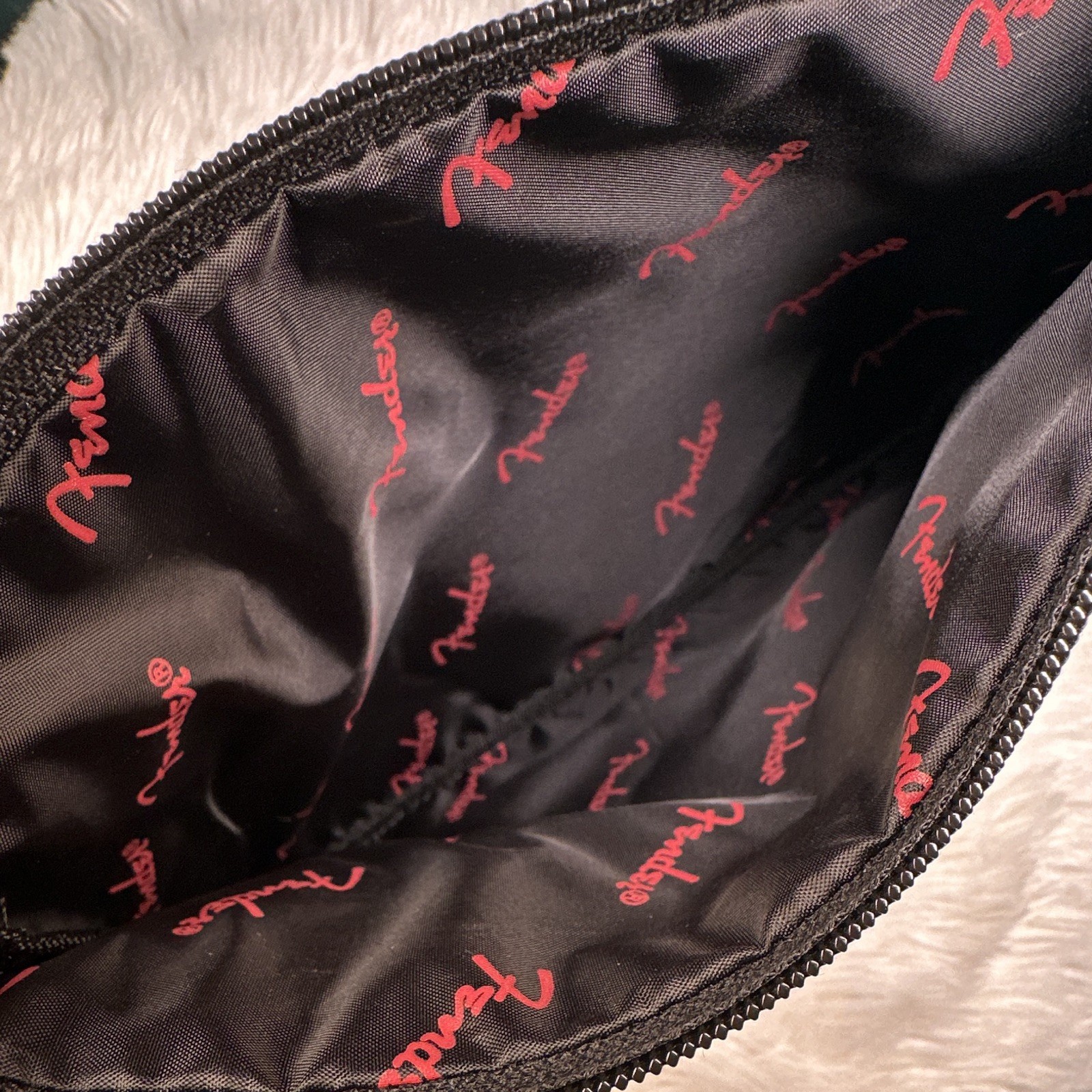 Fender Black Leather Zipper Red Logo Pouch Accessories Electronics Bag 9 x 6 in