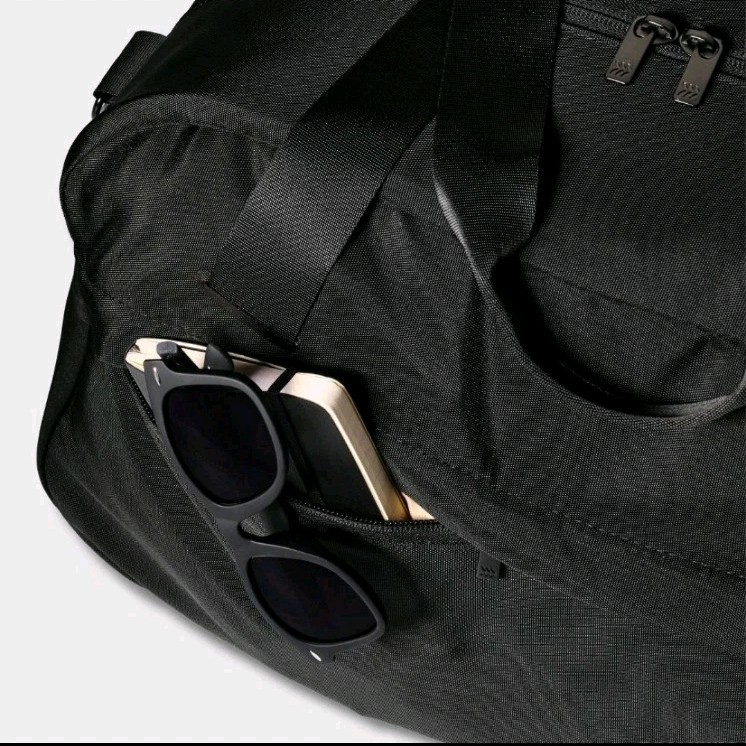 Sporty 20″ Duffel Bag ▪︎ All In Motion ▪︎ Black NWT◽️