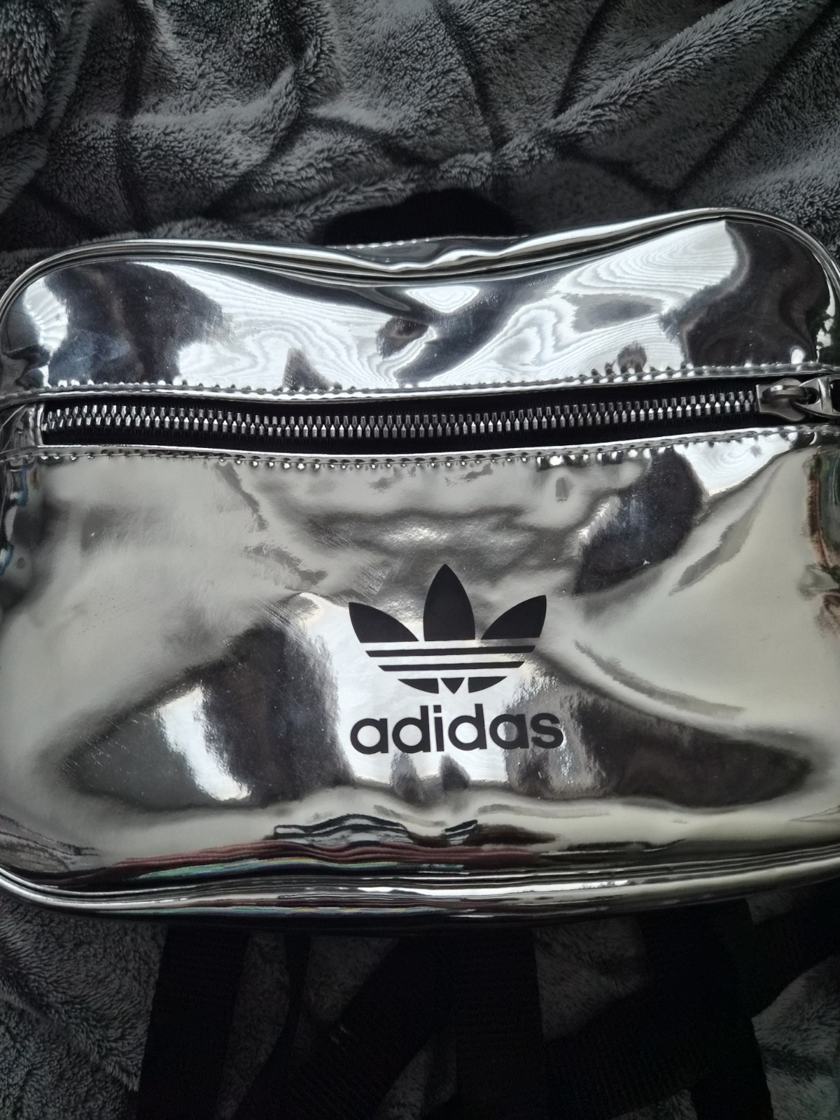 adidas Silver Metallic Crossbody Bag Zip Closure Adjustable Strap Unisex