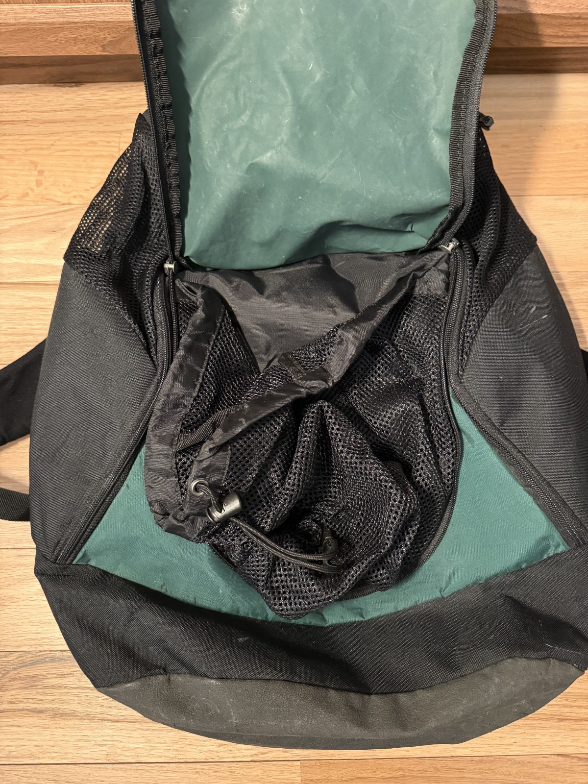 Y2K Vintage Nike Swoosh Backpack Forest Green Black 2000s White Tag Basketball