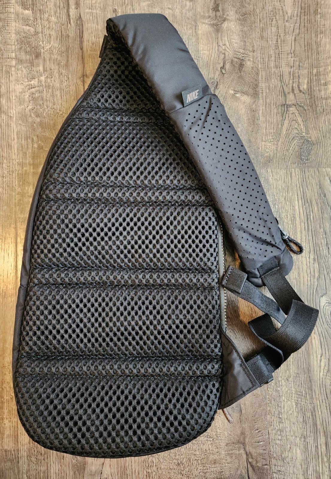 Nike Sportswear Essentials Sling Bag Unisex Sport Pack Black DJ9796-010 NWT