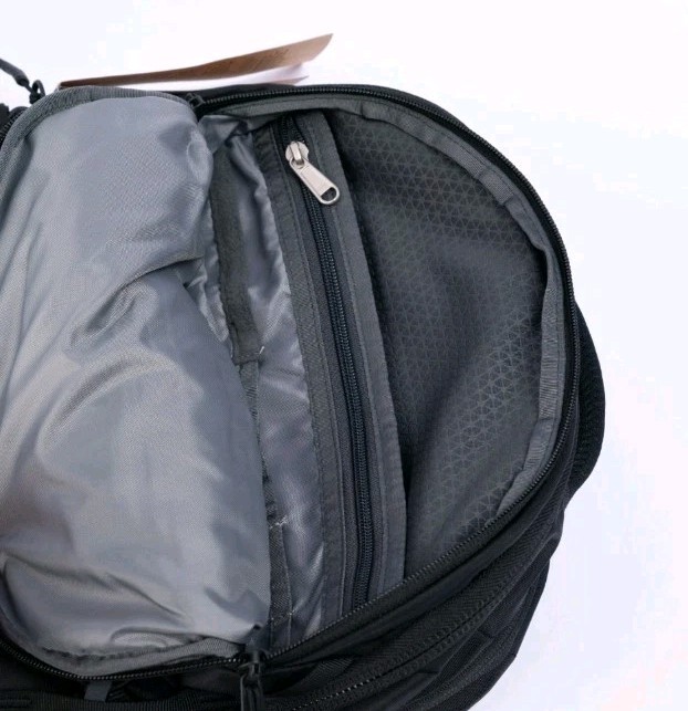 The North Face Unisex Borealis Commuter Laptop Backpack Black 28L Daypack School