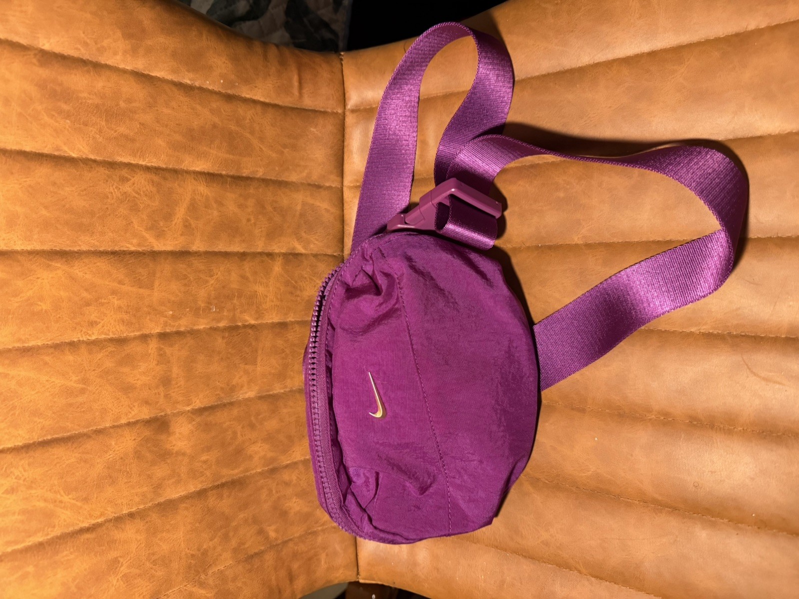 Nike Crossbody Waist Bag Fanny Pack Hip Pac Shoulder Aura Purple HM6120 Adult
