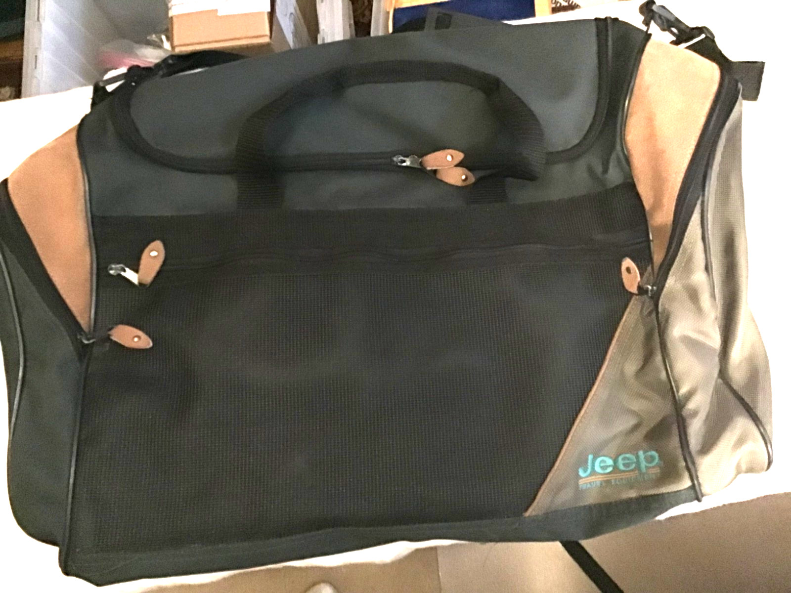 Jeep Duffle Bag Vintage 90s Patch Logo Travel Equipment Large 24″ Green And Tan