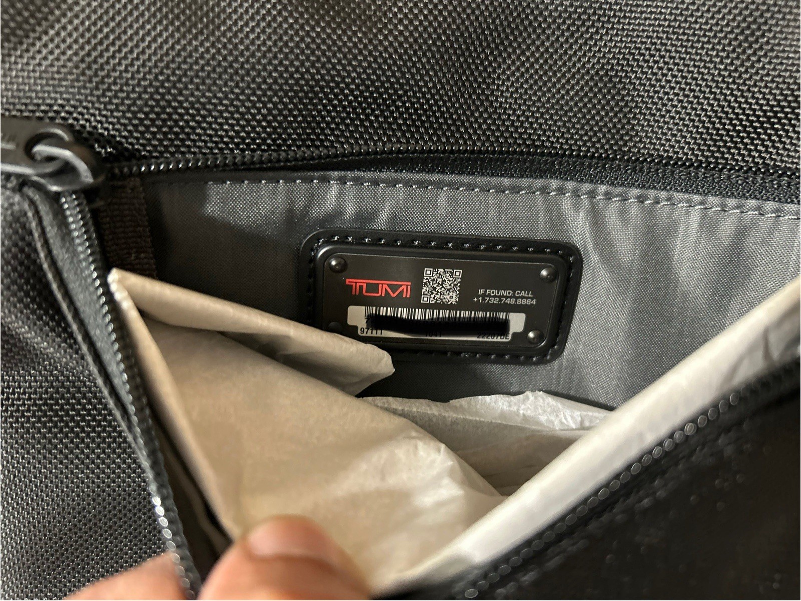 BNWT Tumi Corporate Collection Messenger Bag In Black. Never Used. MSRP: $250!