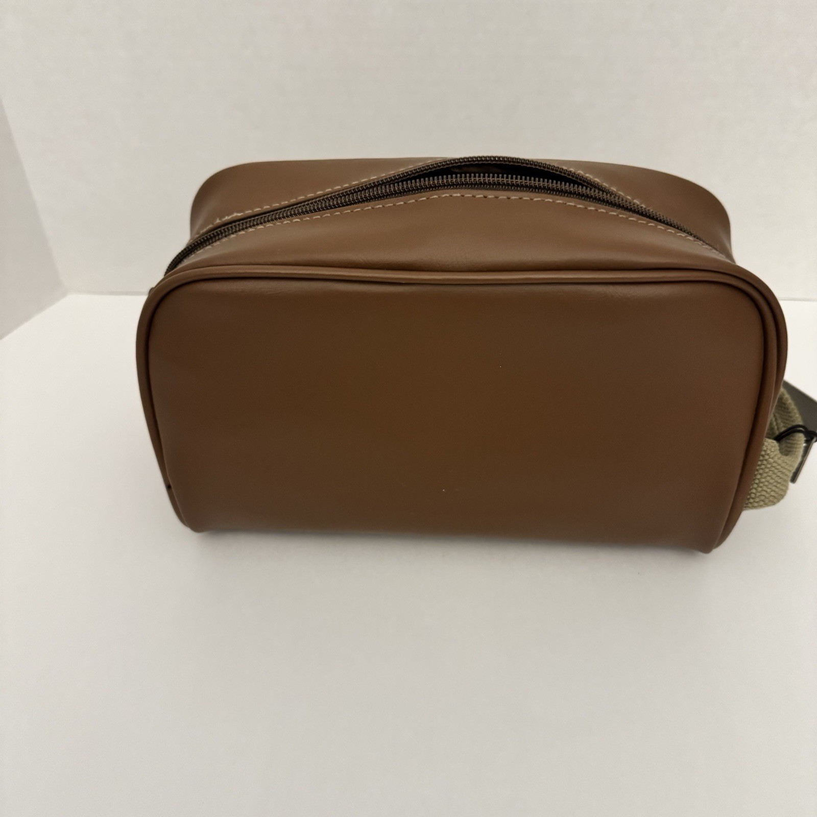 Kenneth Cole Reaction Nwot Toiletry Bag Men’s Accessories Faux Leather