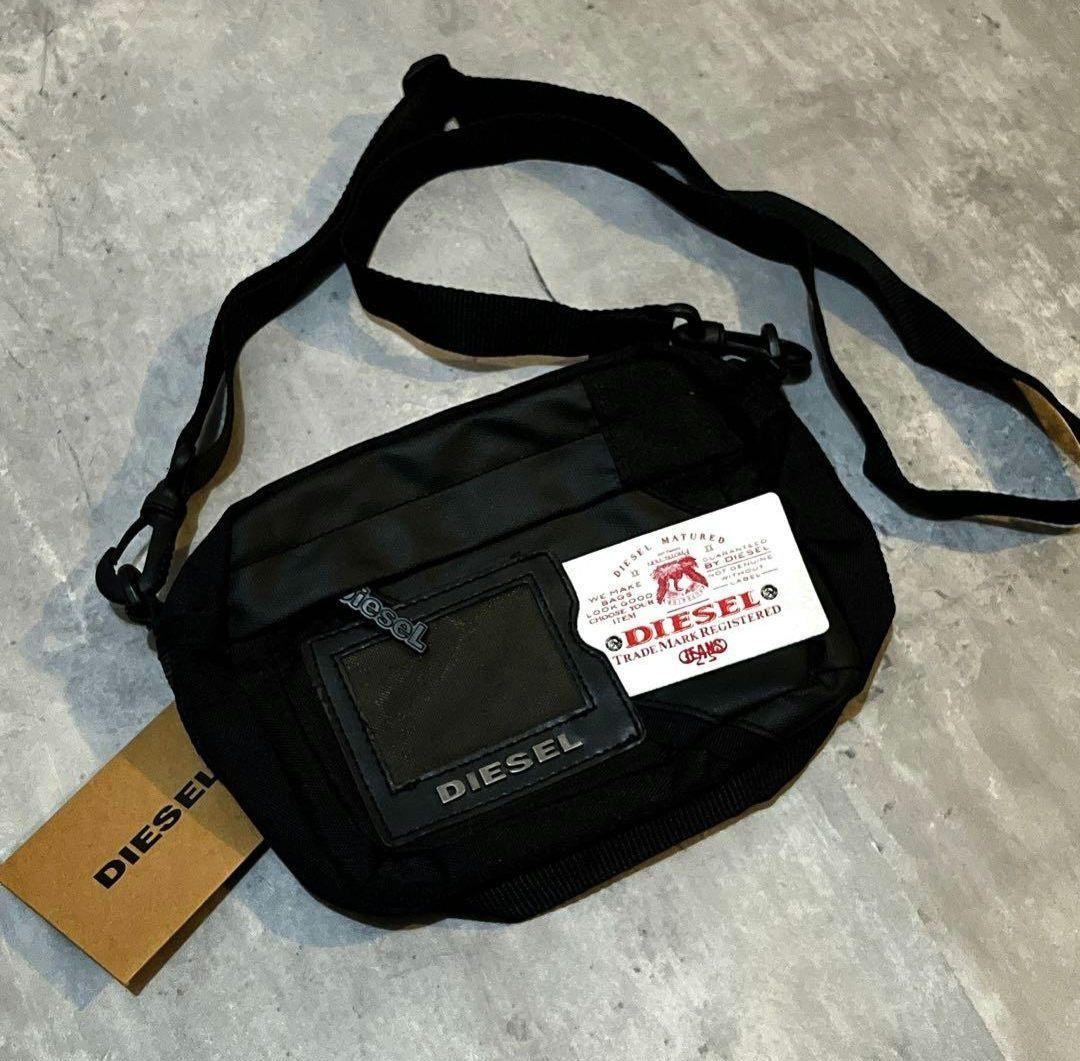 Diesel Men Archive Card Shoulder Bag Y2K 24x16cm Luxury Modern Stylish Italian