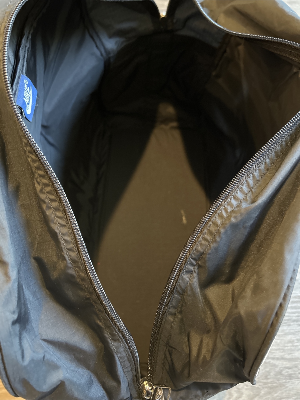 VTG 1980’s Nike Duffle Bag Big Logo Black/White RARE! blue tag Taiwan 1986 OG