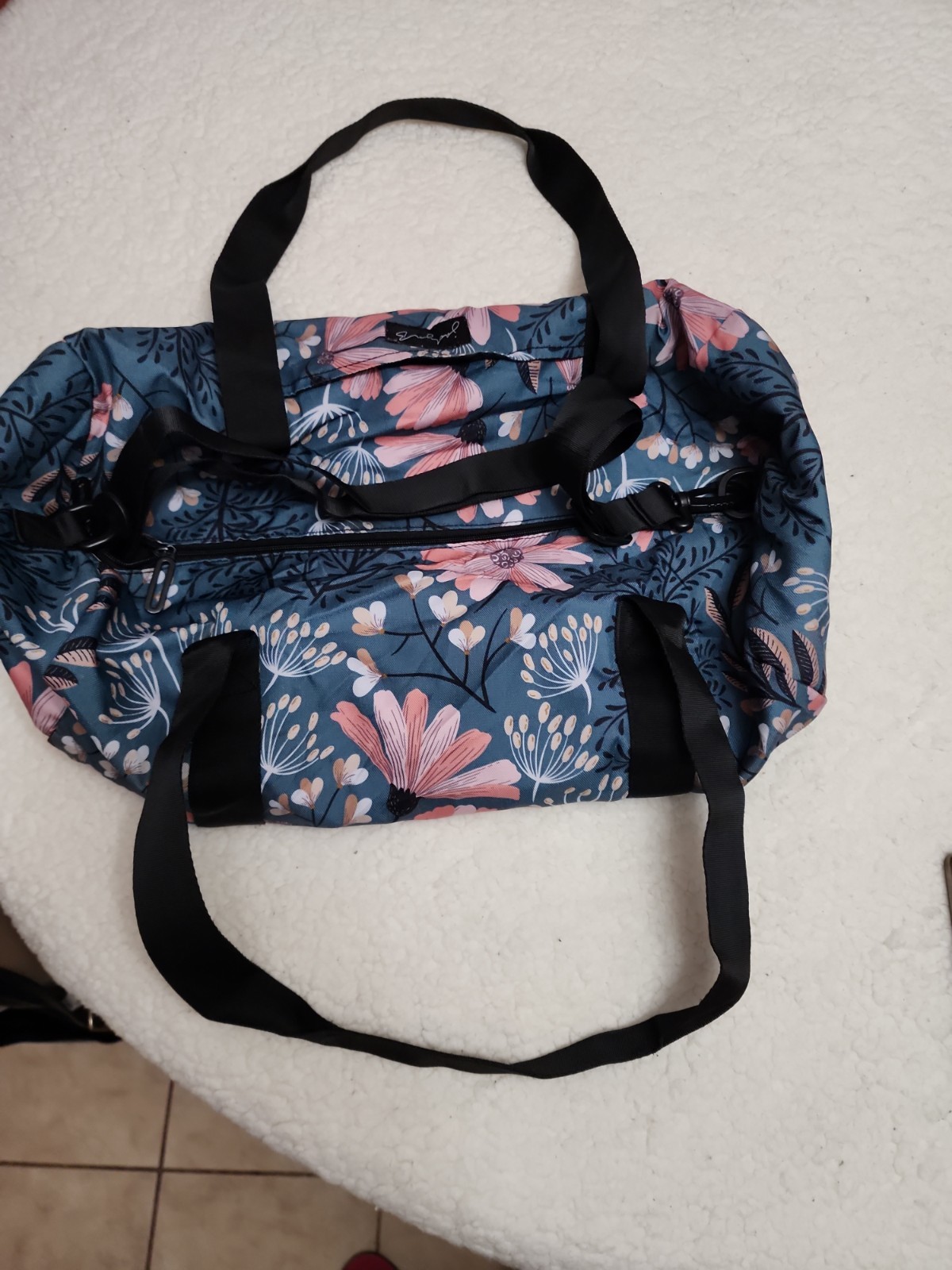 Jadyn B 19″ Barrel Women’s Duffel Bag Navy Floral RN146053 100% polyester China