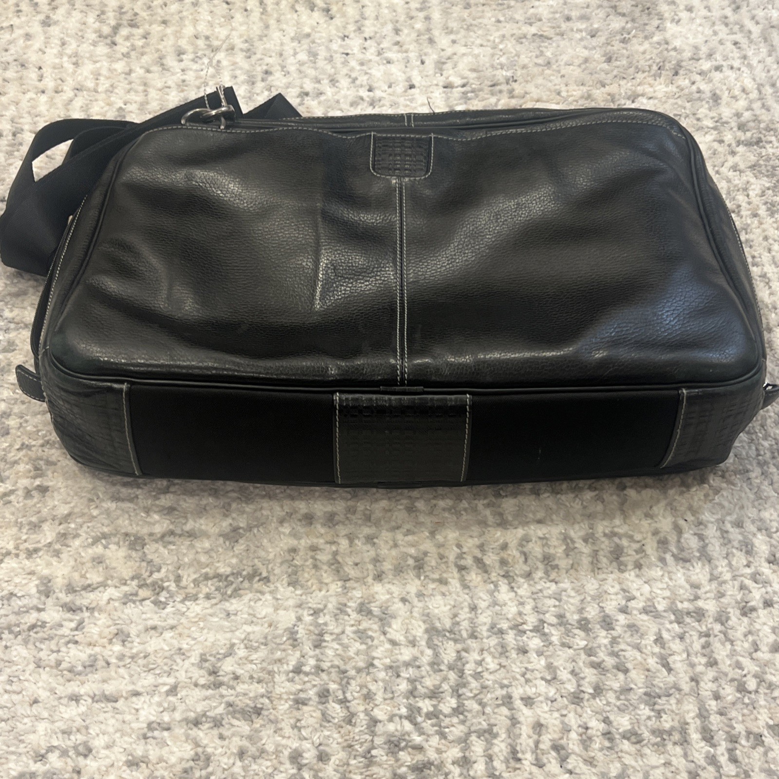 Boconi Black Leather Tumbled Pebbled Messenger Briefcase Laptop Case EUC