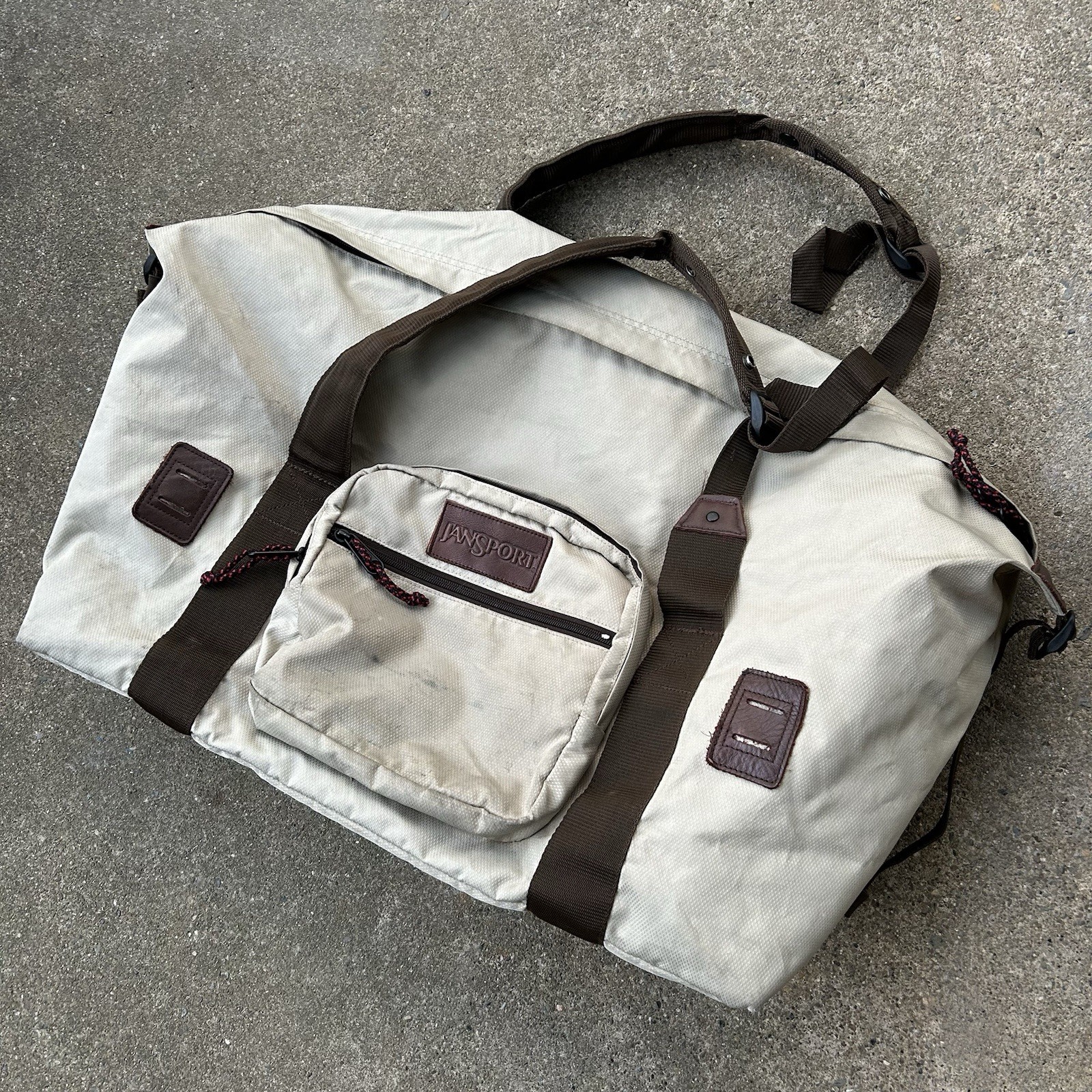 Vintage Jansport Duffle Duffel Luggage W/ Leather Handle Patches