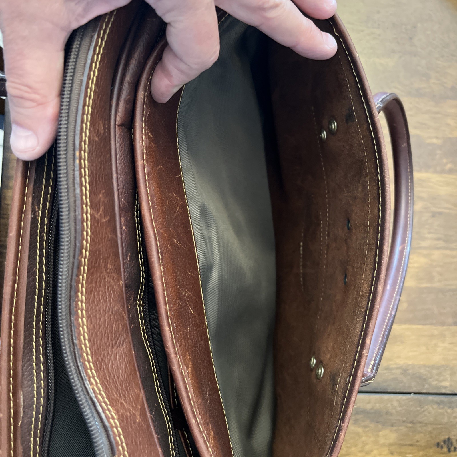 Vintage Orvis All Leather Briefcase Messenger Bag Satchel Laptop