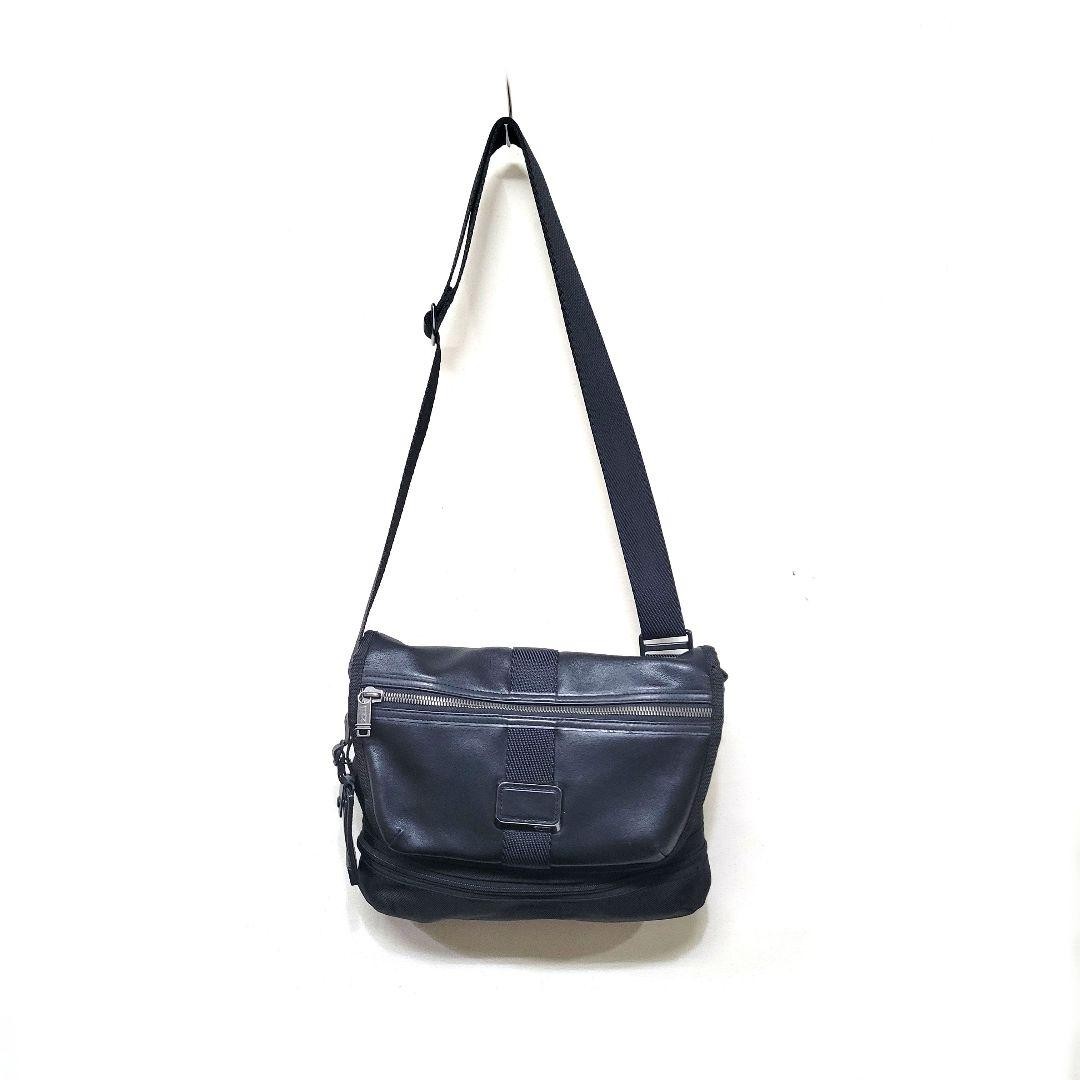 TUMI Travis Crossbody 232371D Expandable Messenger Bag Ballistic Nylon Men Japan