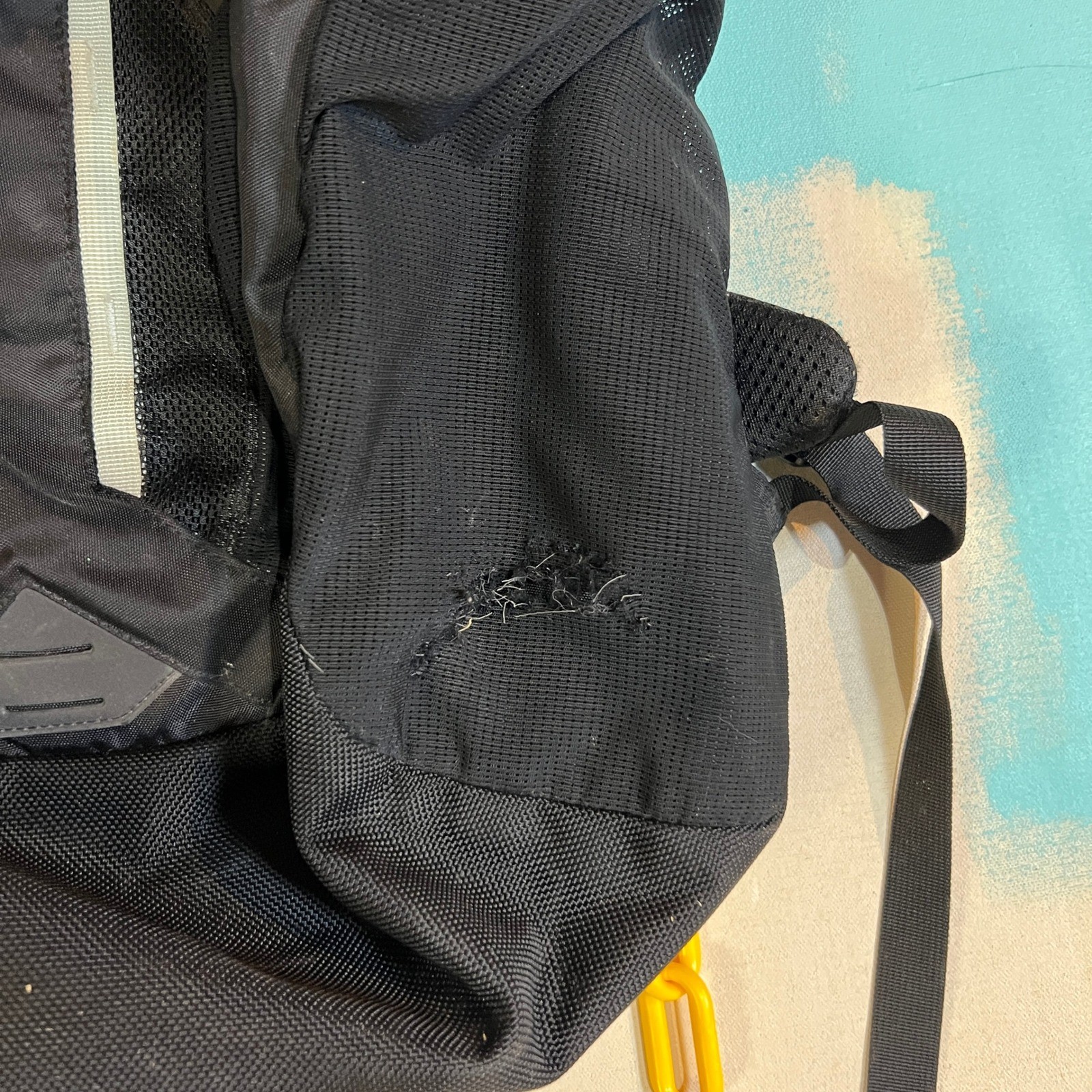 The North Face Recon Black Backpack – Durable Hiking Outdoor Gear Bag Pre-owned