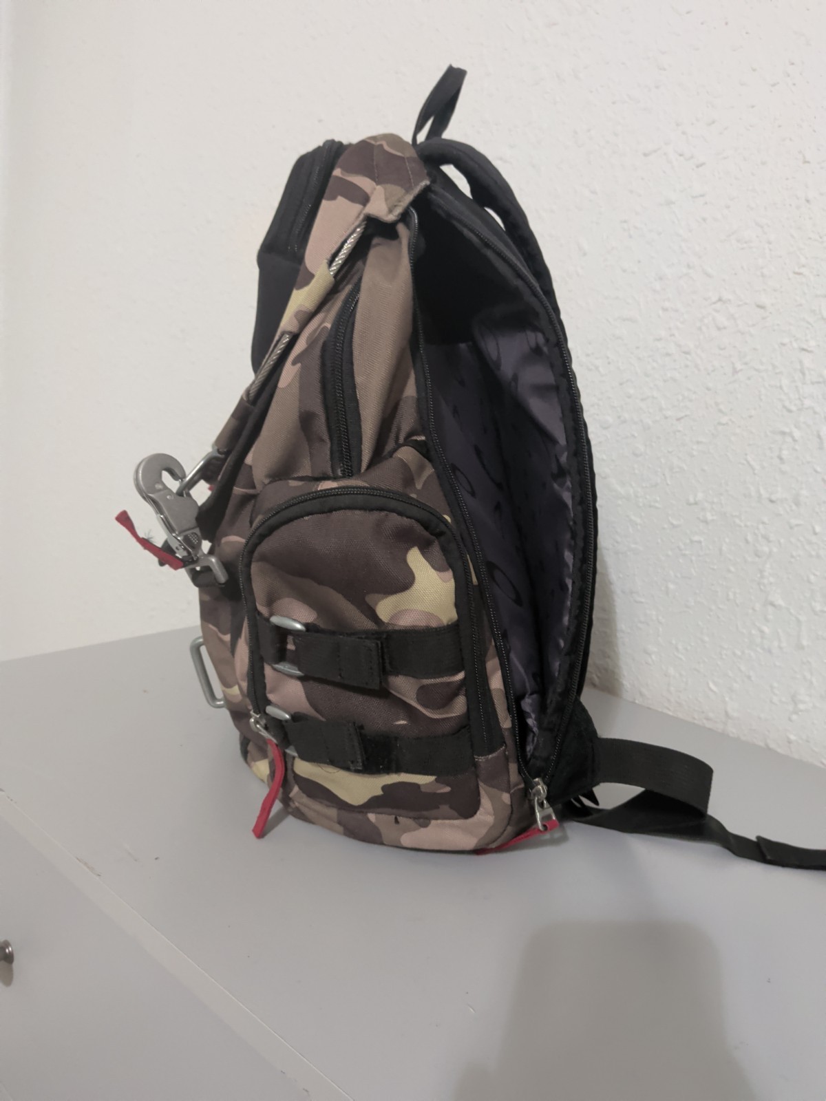 RARE OAKLEY KITCHEN SINK BACKPACK HERB CAMO 34L Tactical Field Gear Day Pack Bag