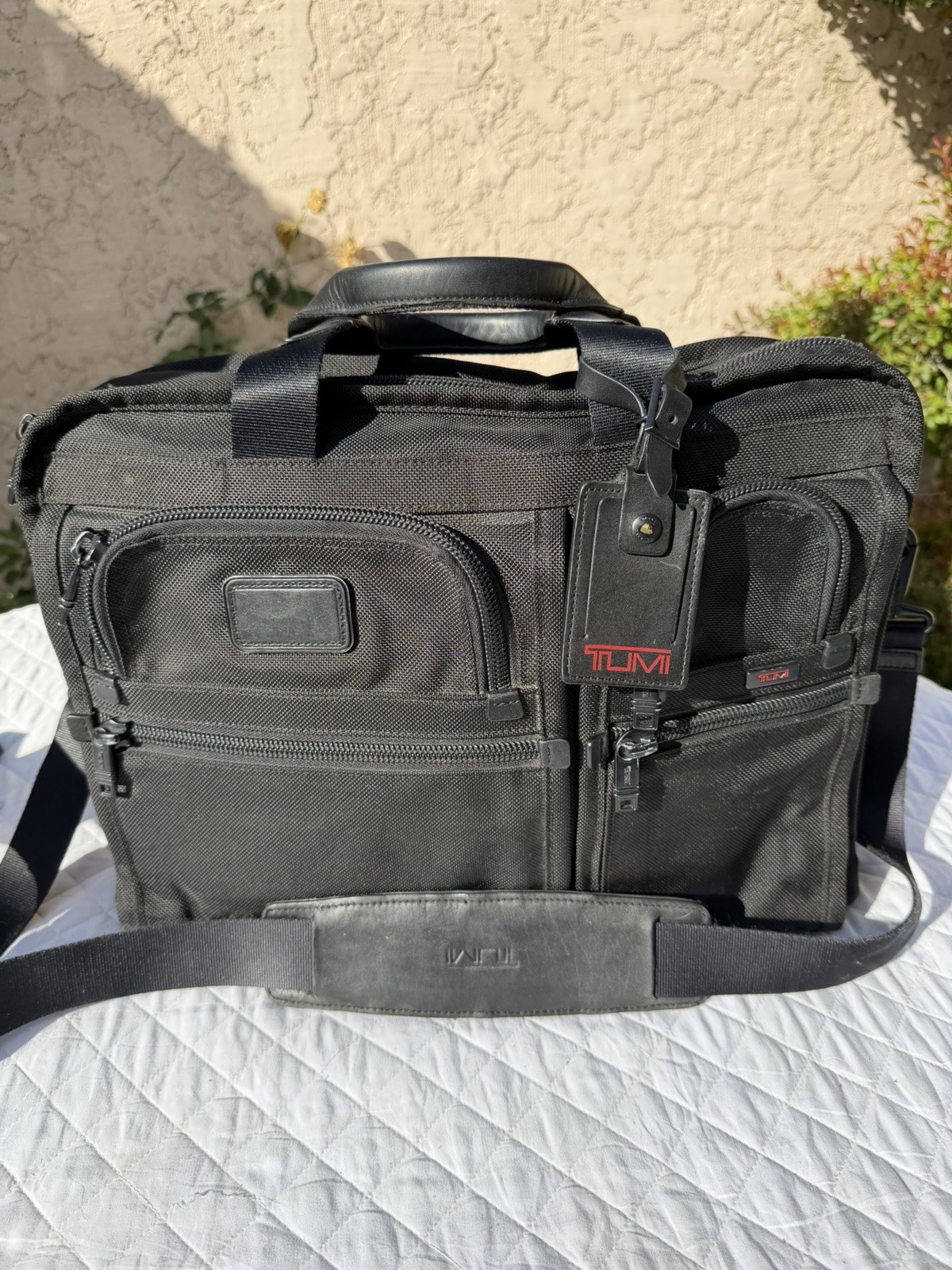 TUMI Alpha 17″ Business Briefcase Bag Black 26114DH W/Tech Accessory Pouch Case