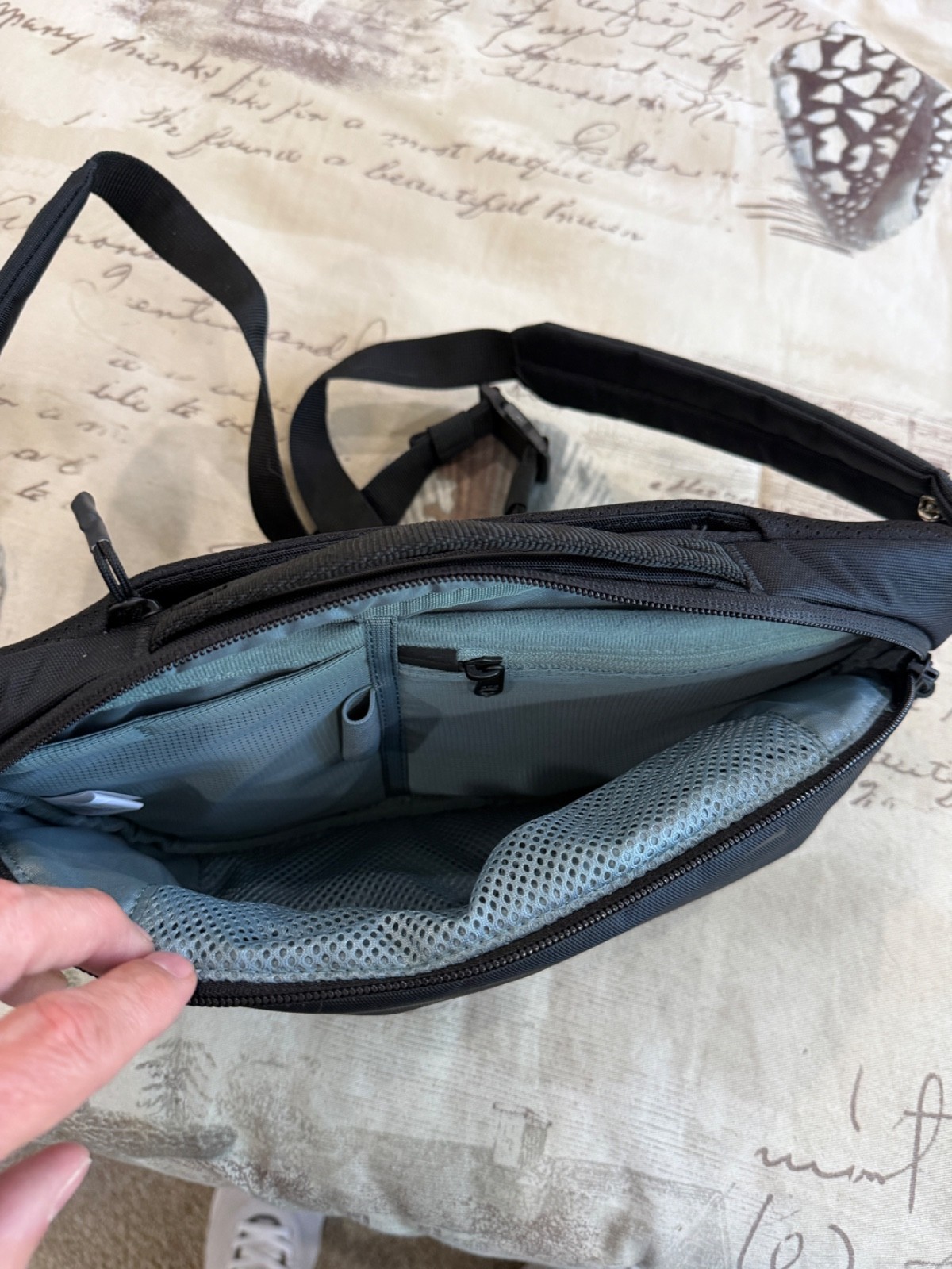 thule Subterra 2 Sling Bag