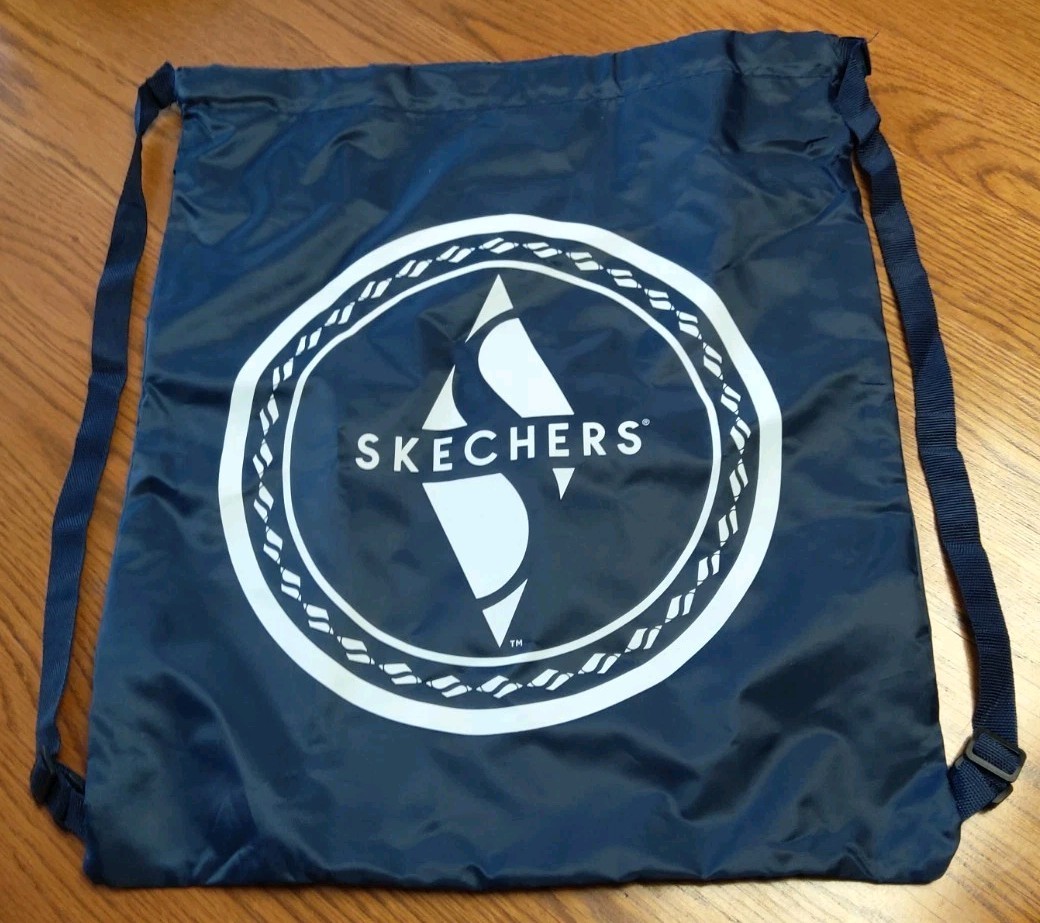Sketchers Drawstring/Strap – Backpack / Gym Bag – 20″ x 16″ – Color: Blue – New