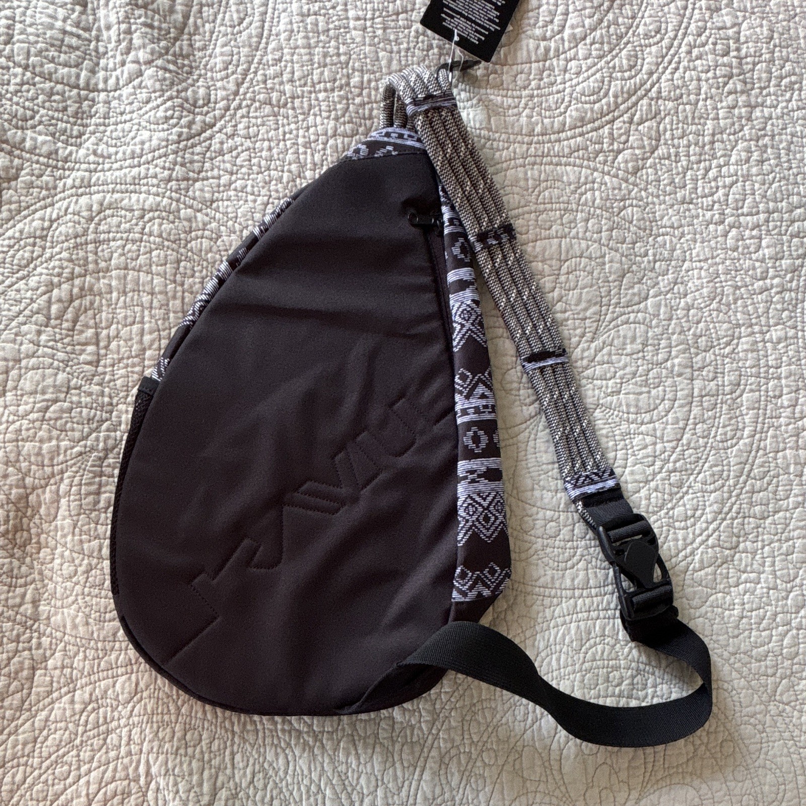 KAVU Rope Sling Bag Black/Gray Geometric Zipper Crossbody Adjustable Strap