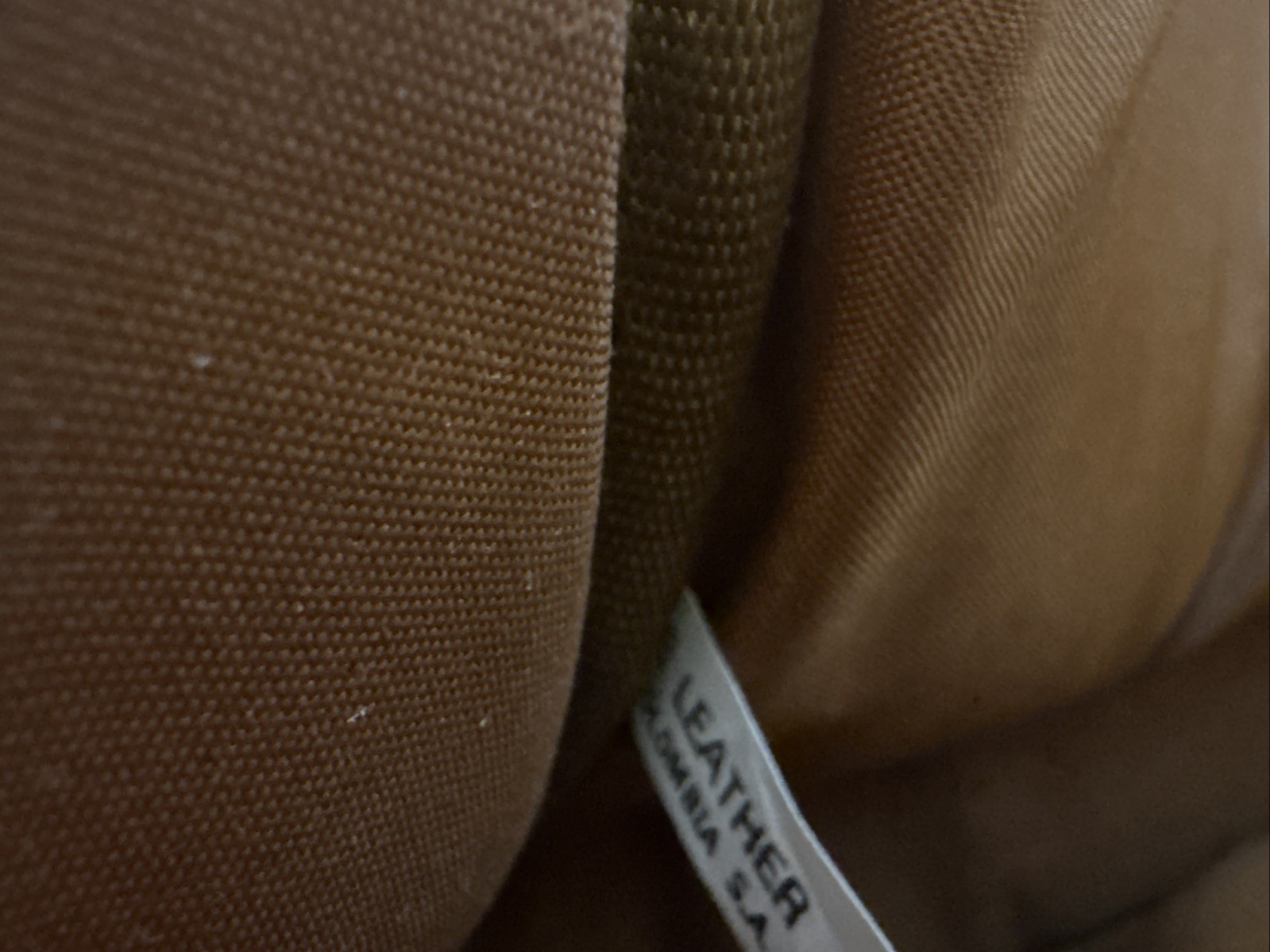 Brown Leather Messenger Bag Shoulder Strap Zipper Pockets Work Travel 13”x6”