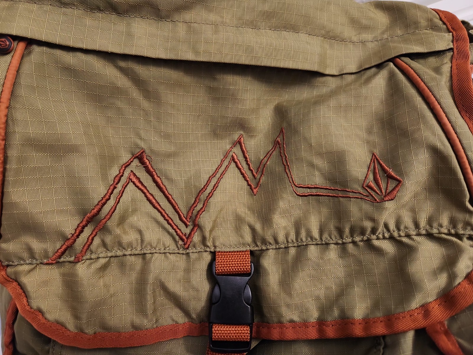 Vintage Y2K Volcom Reversible 2-in-1 Messenger Bag