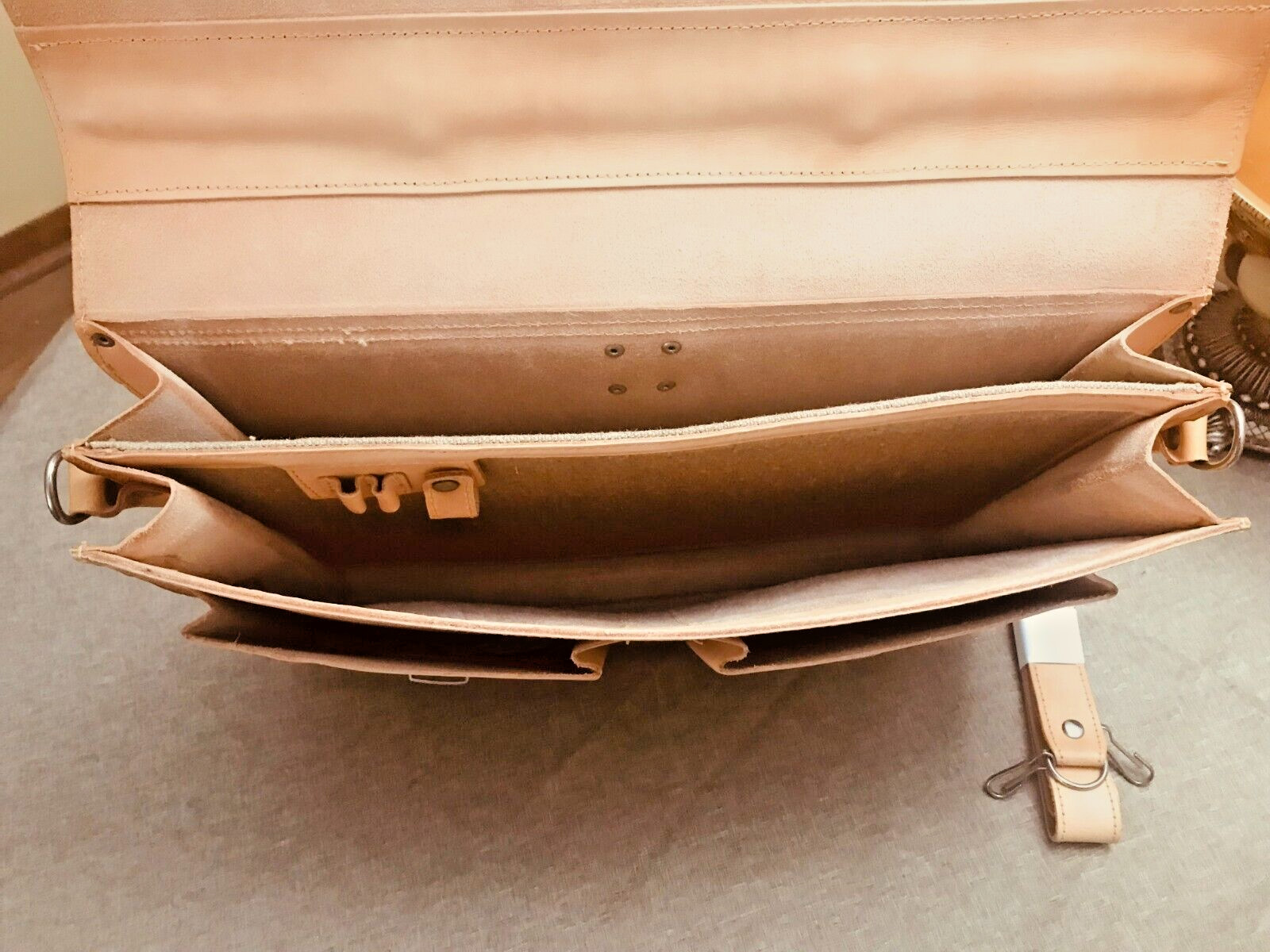 ECHTES LEDER Thick Saddle Leather Briefcase /Messenger Bag /Backpack – GERMANY