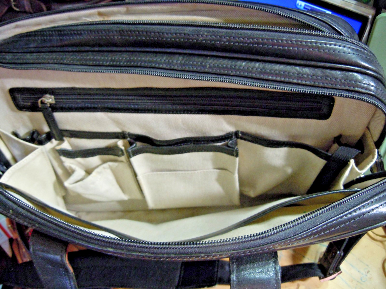 Bosca Old Leather/ Stringer Briefcase/ Italian Leather Luxury/ Large Capacity