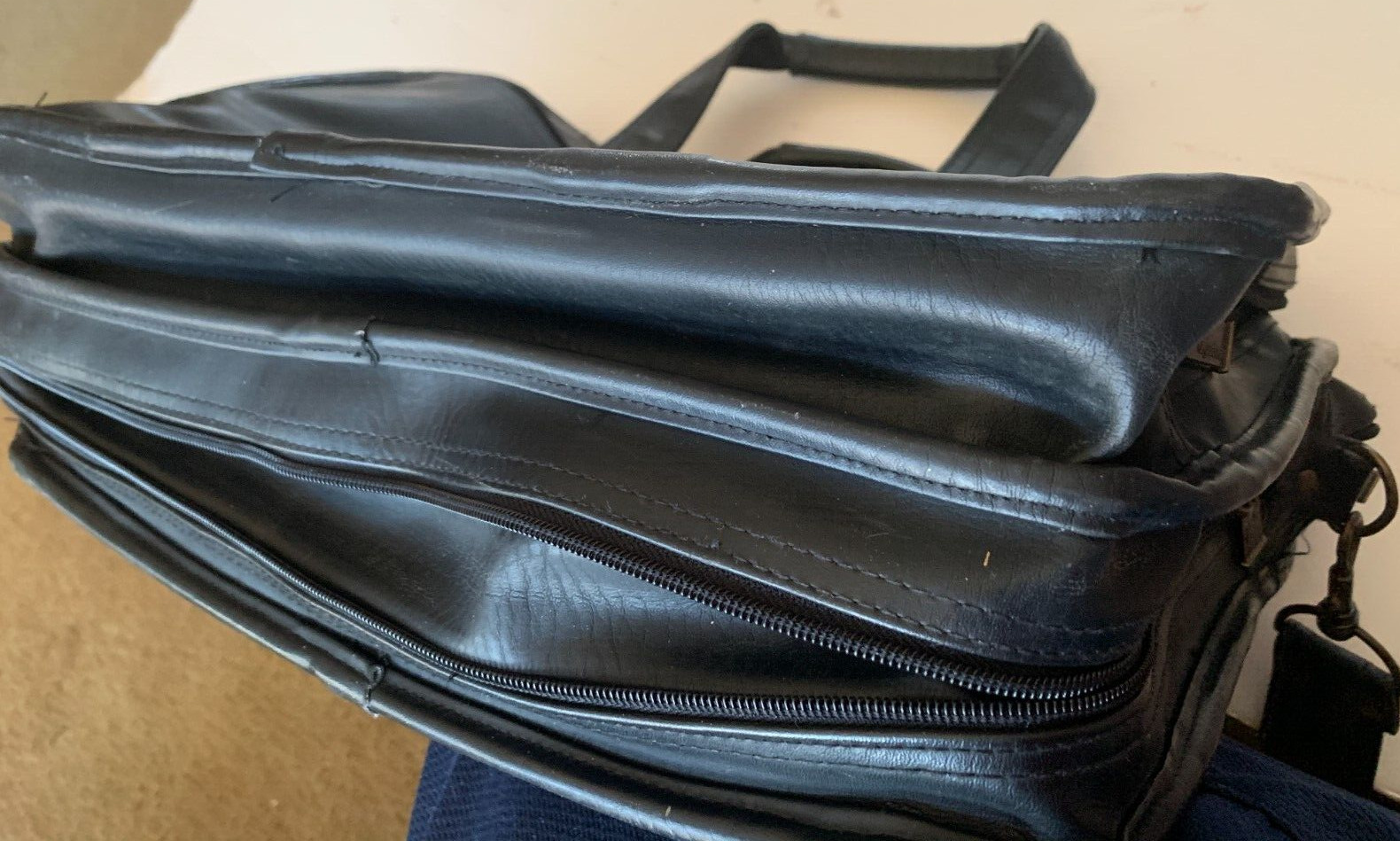 COMP-U-POUCH Tech Organizer Laptop Executive Messenger Travel Bag BY HIT