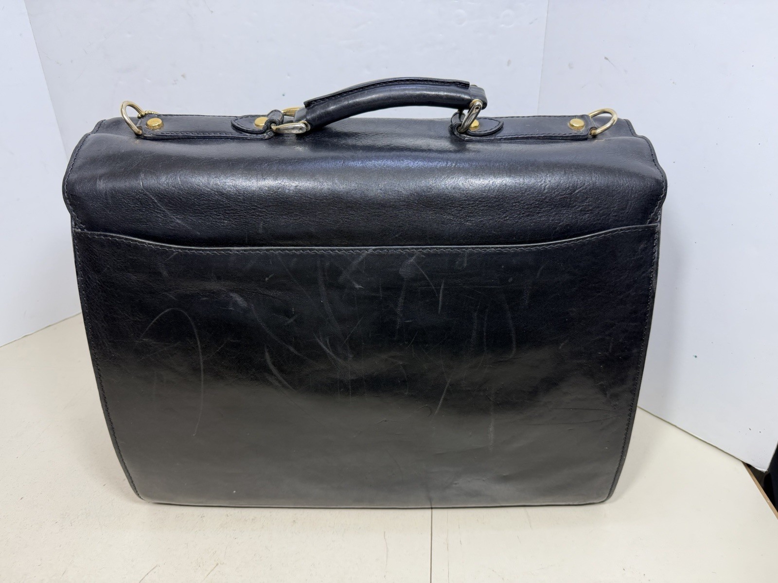 Vintage Bosca Old Leather Briefcase Flap over 3 Gusset Shoulder Bag With Key (Rv