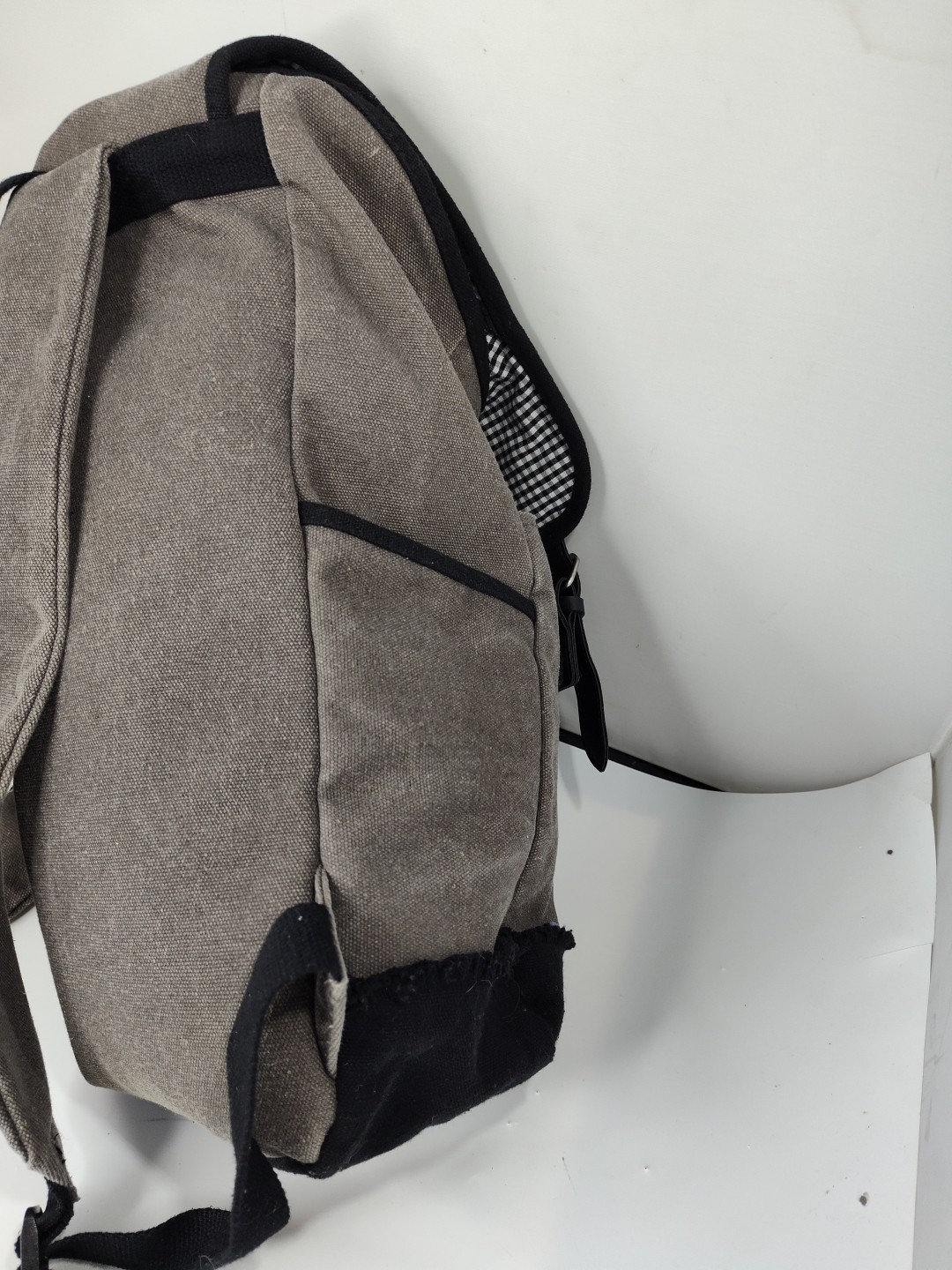 Leeds Field and Co. Canvas Backpack Gray & Black 18″ x 14″ Multiple Pockets