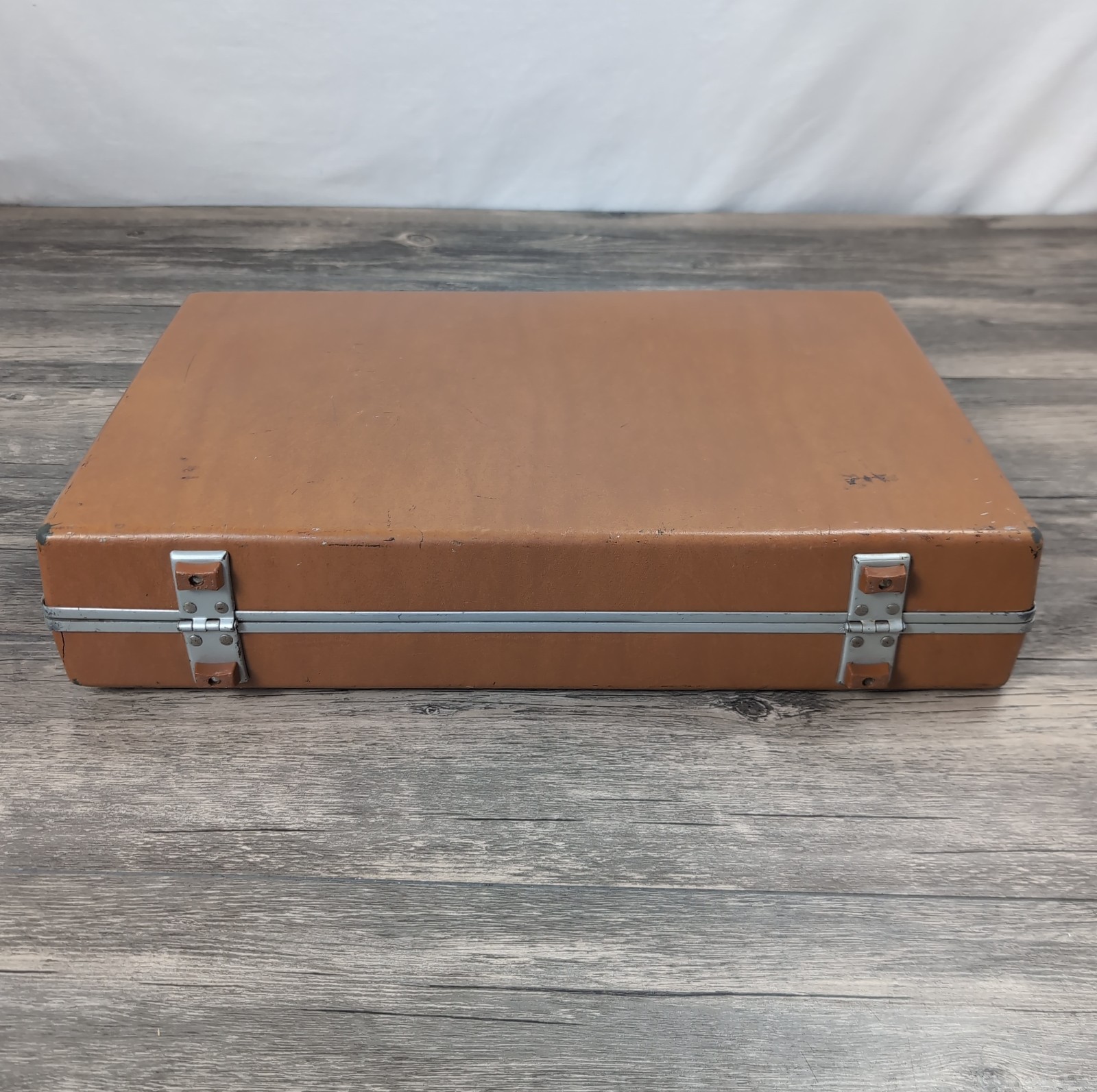 Vintage Samsonite Tan Hard Shell Briefcase Attache Carry Case NO KEY 18x13x4