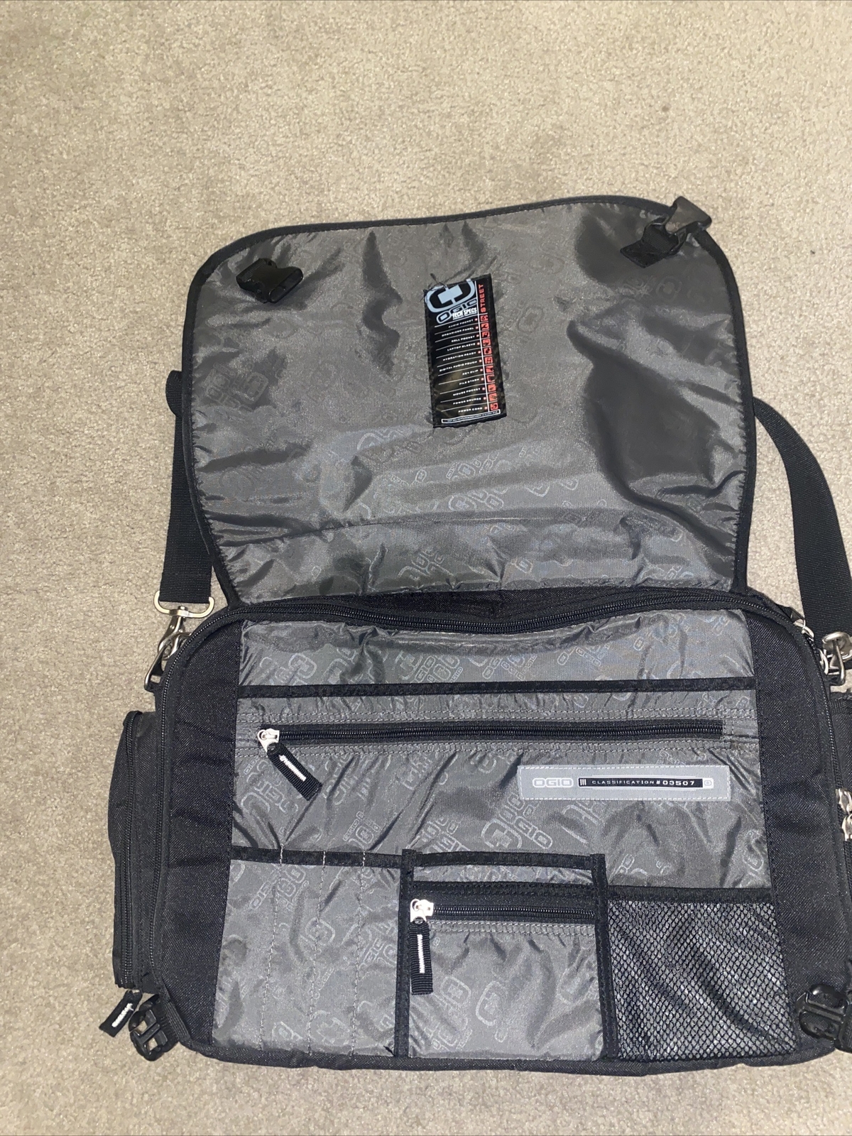 Ogio Black Tech Spec Hip Hop Tech Specs Messenger Laptop Travel Bag EUC 19×13