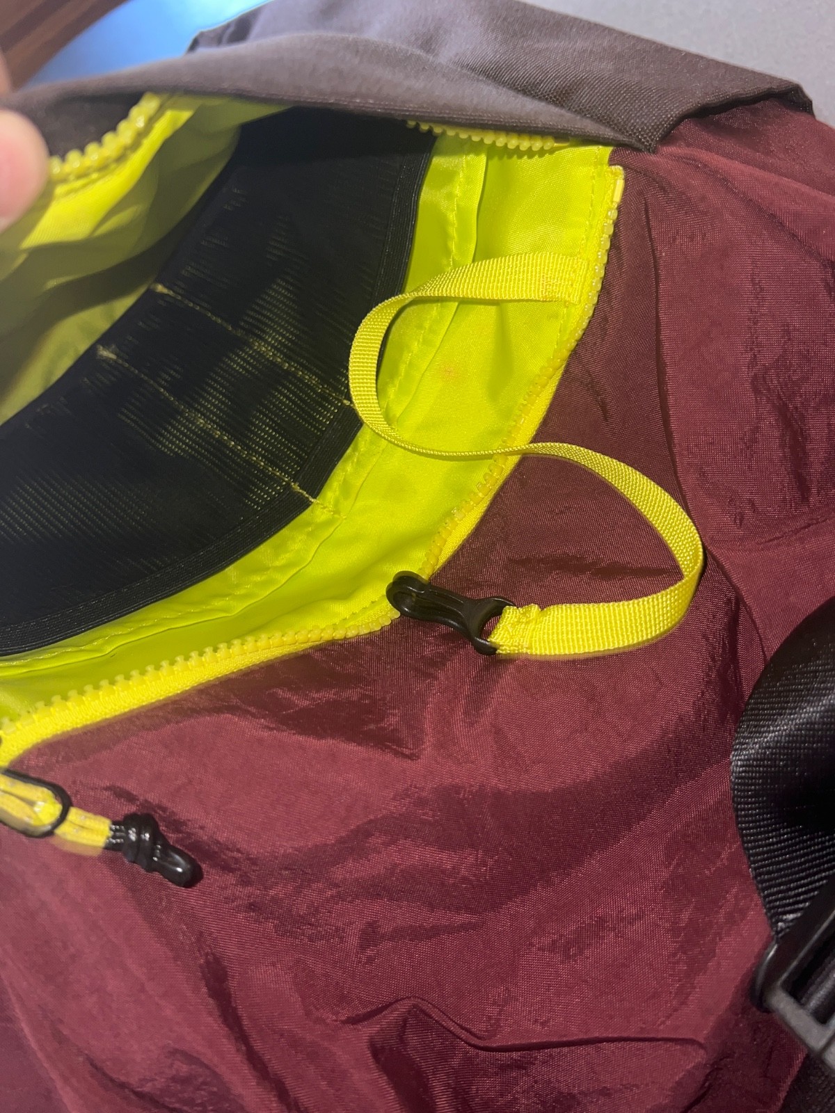 Timbuk2 Roll Top Backpack Laptop Commuter Travel School Bag Maroon and Brown