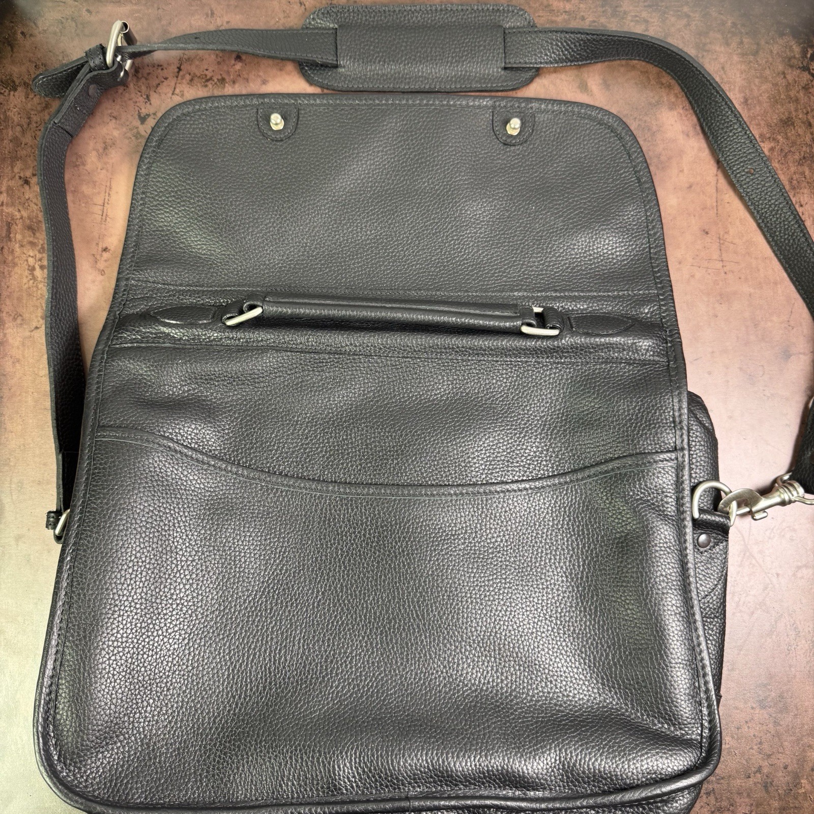 Levenger 30th Anniversary Black Pebbled Leather Messenger Bag Briefcase