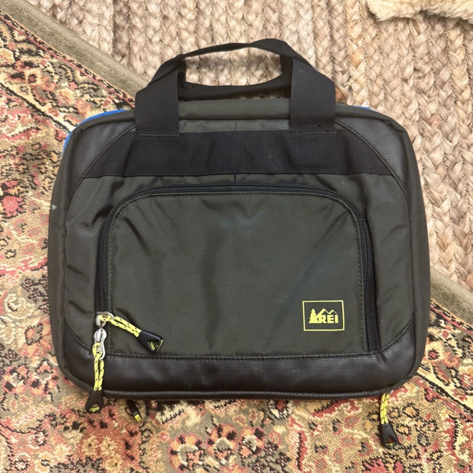 REI Co-op Large Laptop Tablet Travel Organizer 13″ Sleeve Case Tech Pouch