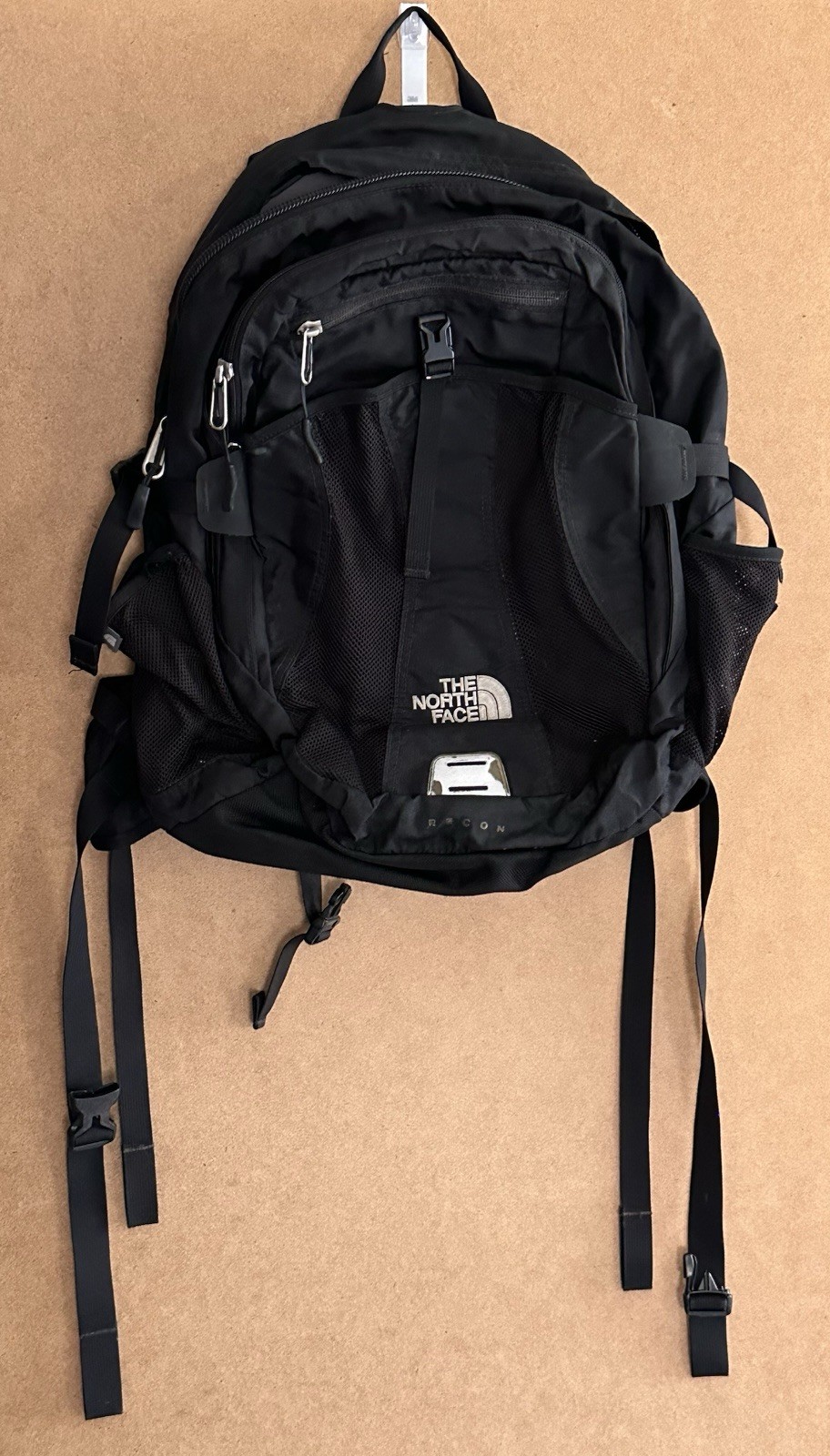 The North Face Recon Unisex Hiking And School Laptop Backpack Black 30 Liter