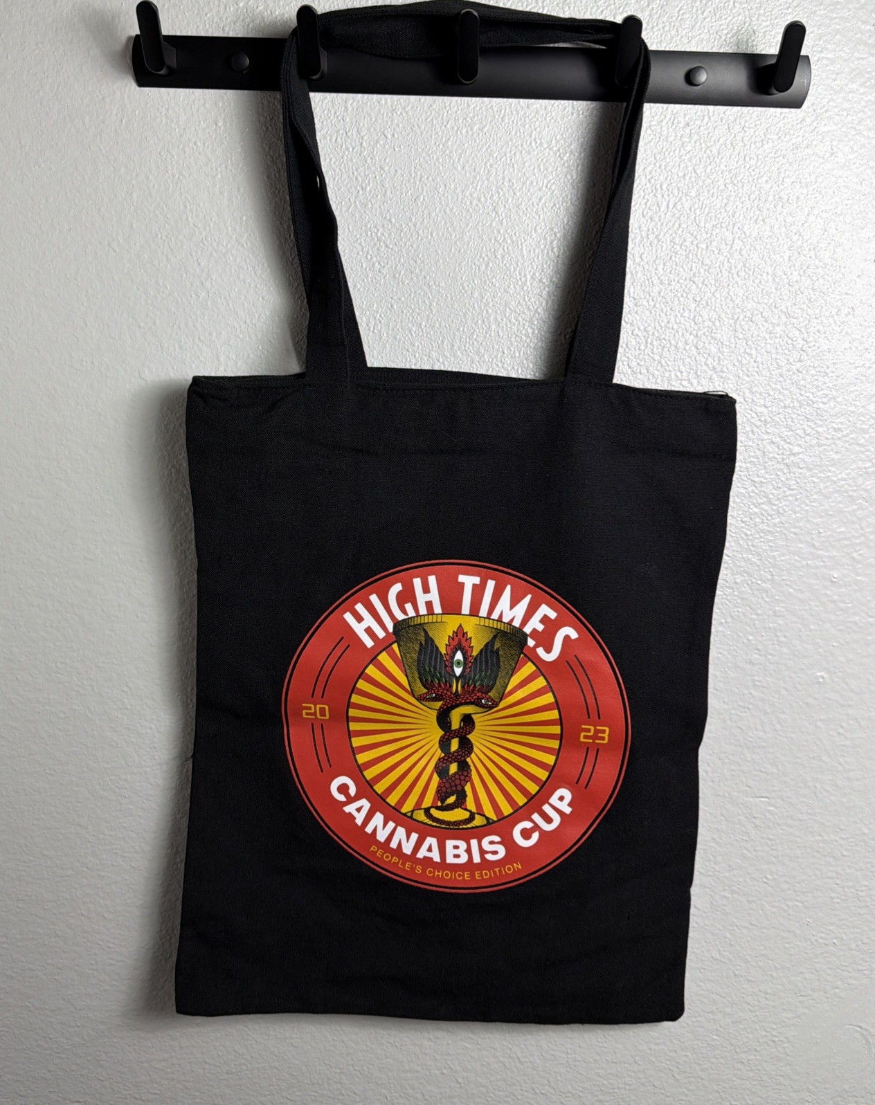 High Times Black Cannabis Cup Peoples Choice Edition 2023 Zip Tote Bag Tie Dye
