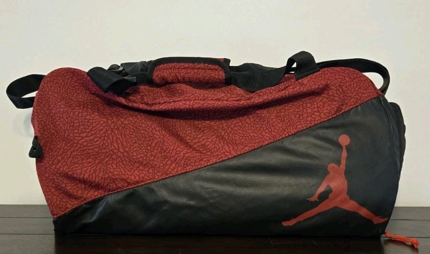 🔥Nike Air Jordan Jumpman Gym Bag Elephant Red/Black 9A1908-R78 Shoe Pocket