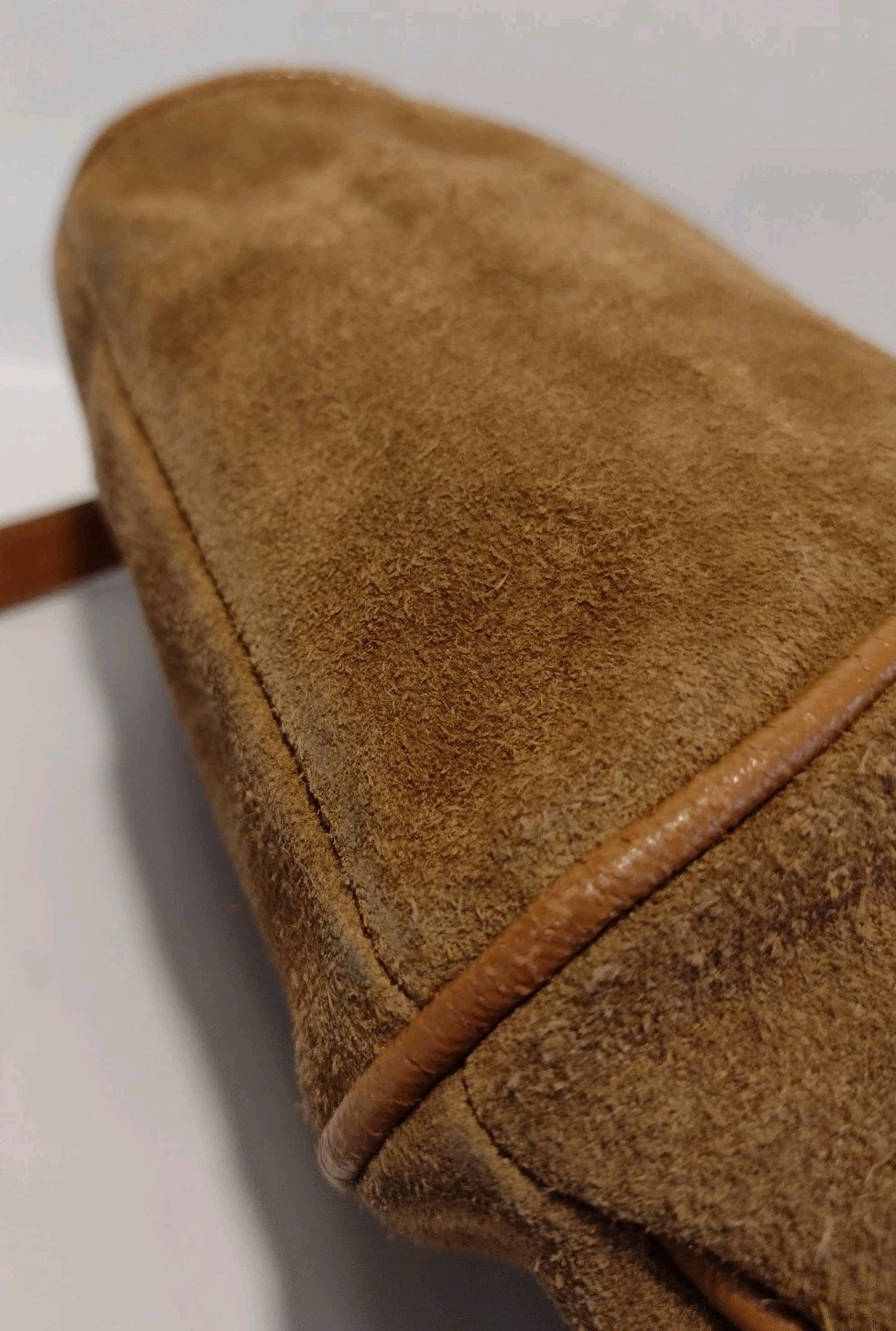Vintage 1970s Tan Suede & Leather Hinged Shoulder Bag Small